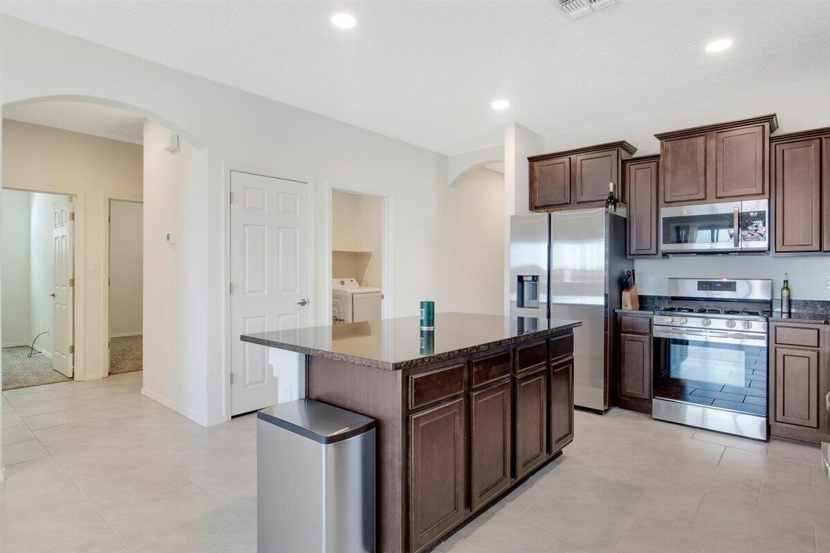 4453 GOLDEN EAGLE Loop NE