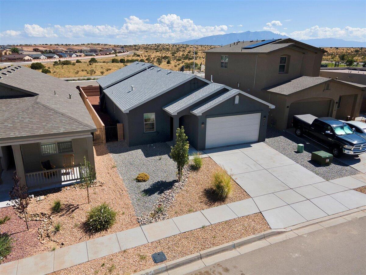 4453 GOLDEN EAGLE Loop NE