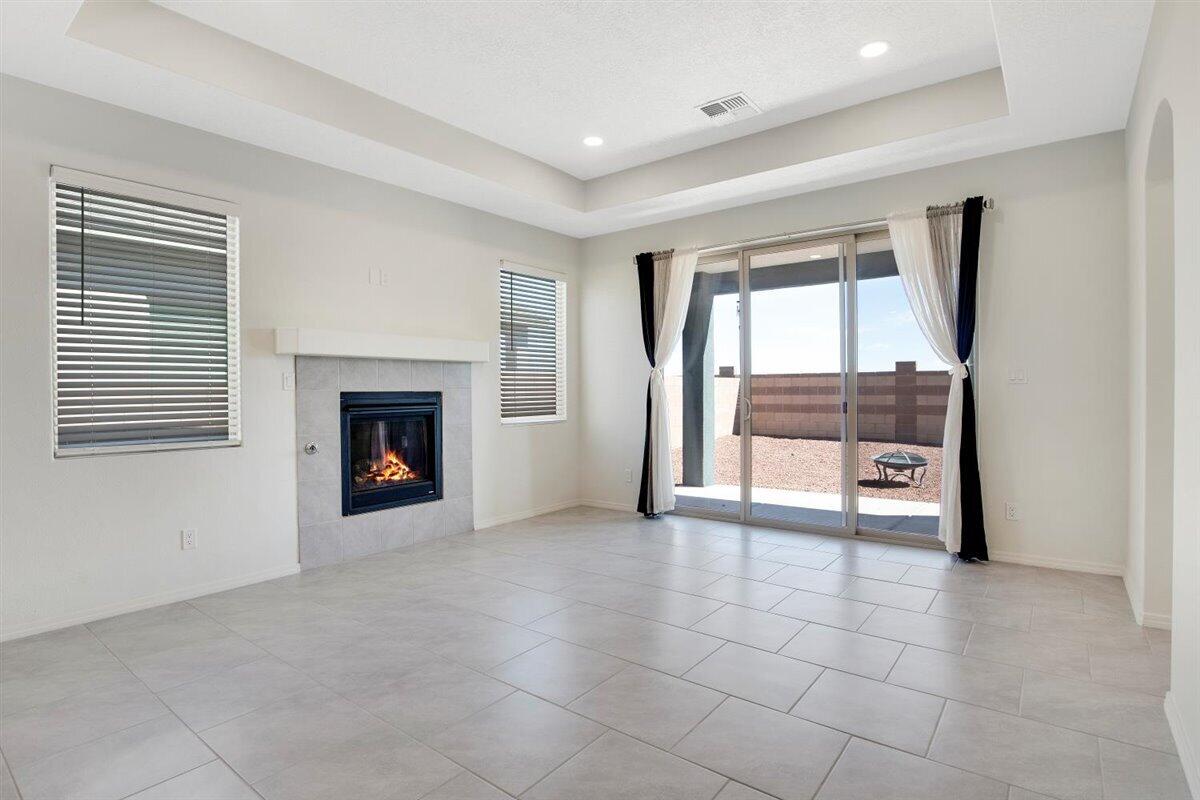 4453 GOLDEN EAGLE Loop NE