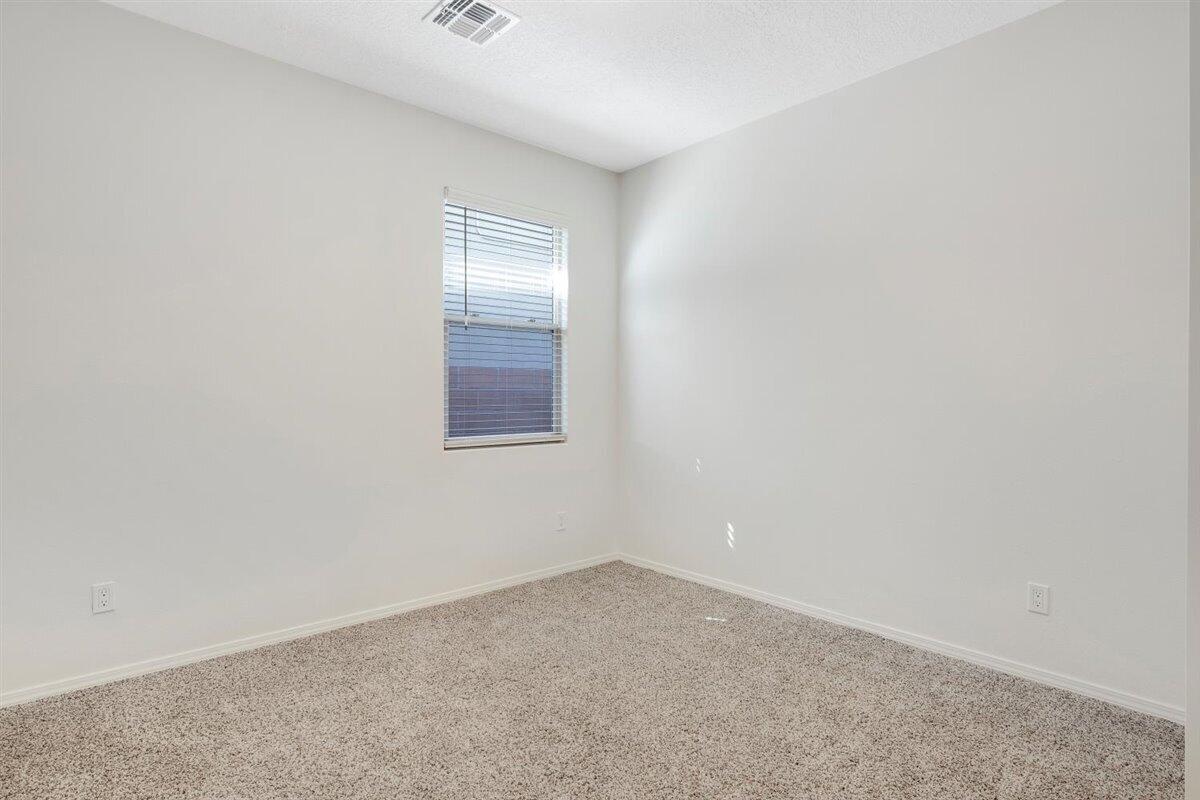 4453 GOLDEN EAGLE Loop NE