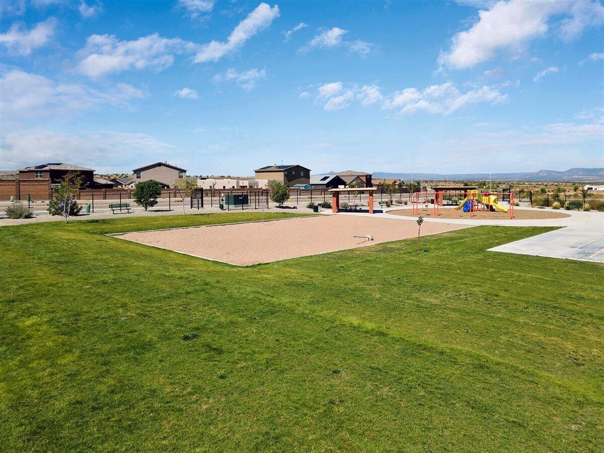 4453 GOLDEN EAGLE Loop NE