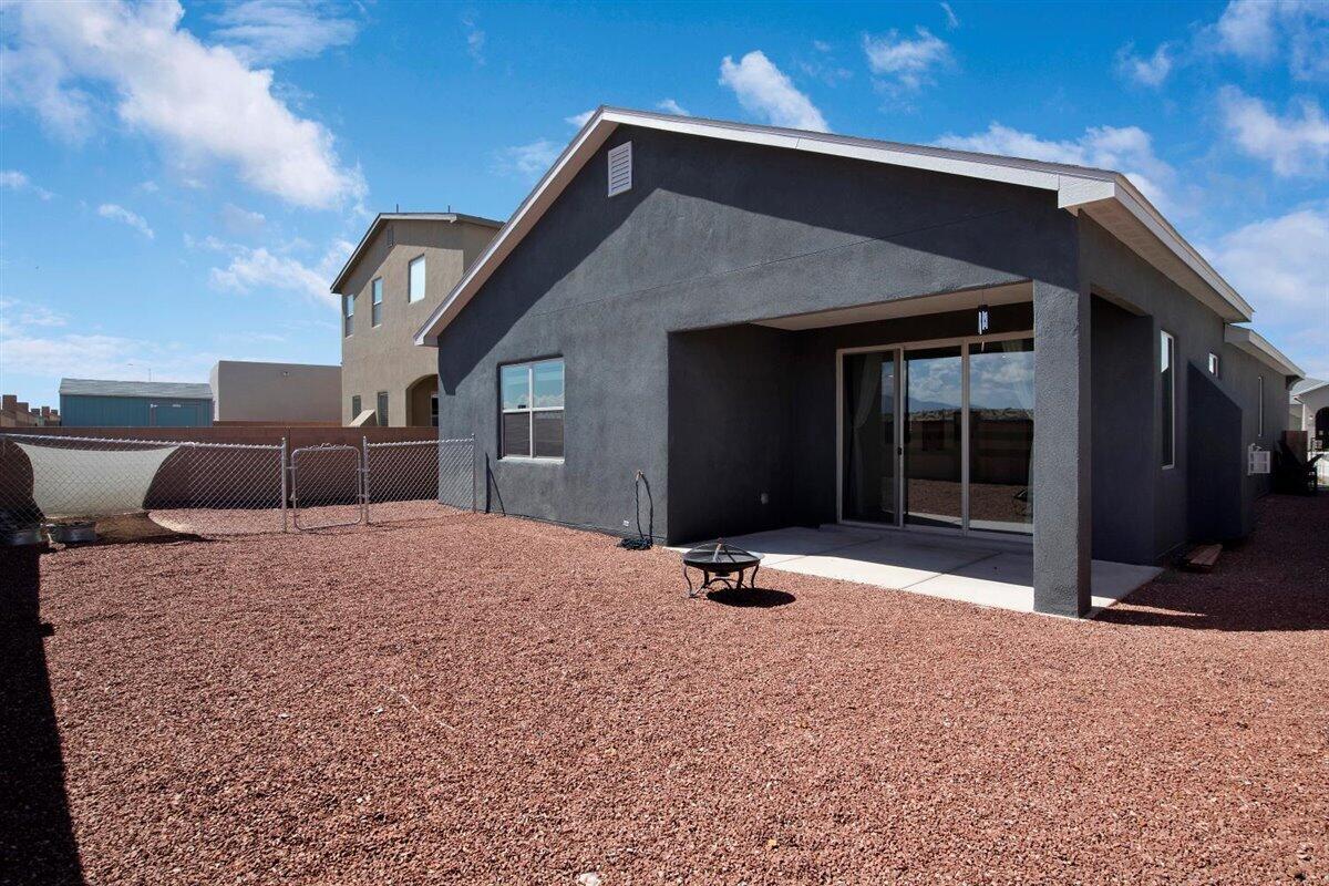 4453 GOLDEN EAGLE Loop NE