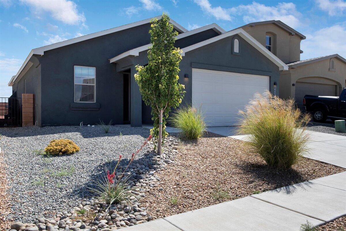 4453 GOLDEN EAGLE Loop NE
