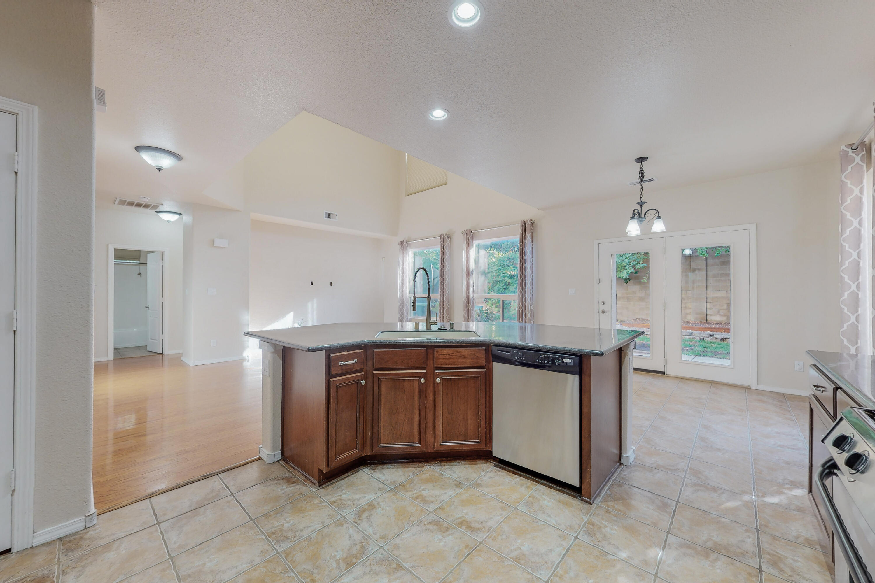 8624 PINE SPRINGS Court NE