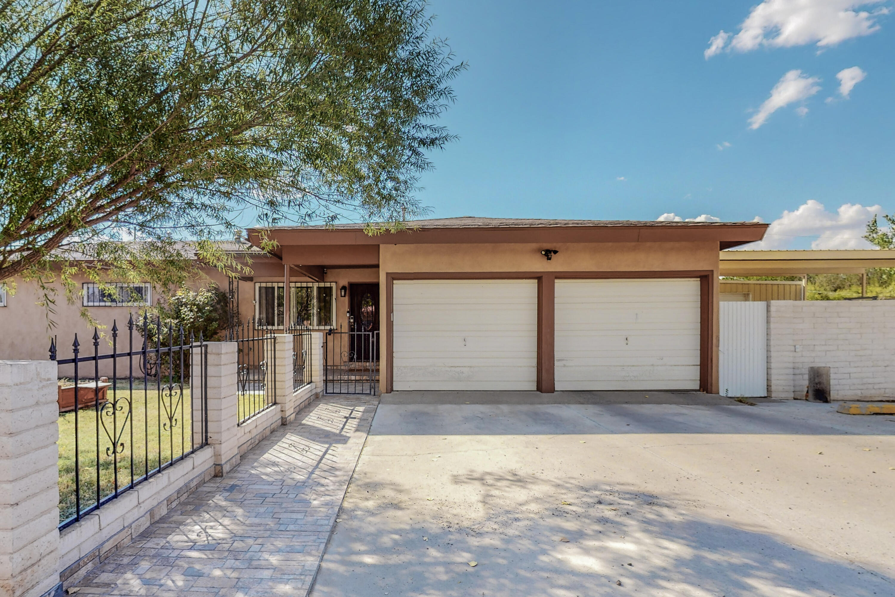 4625 SUNNY Circle SW