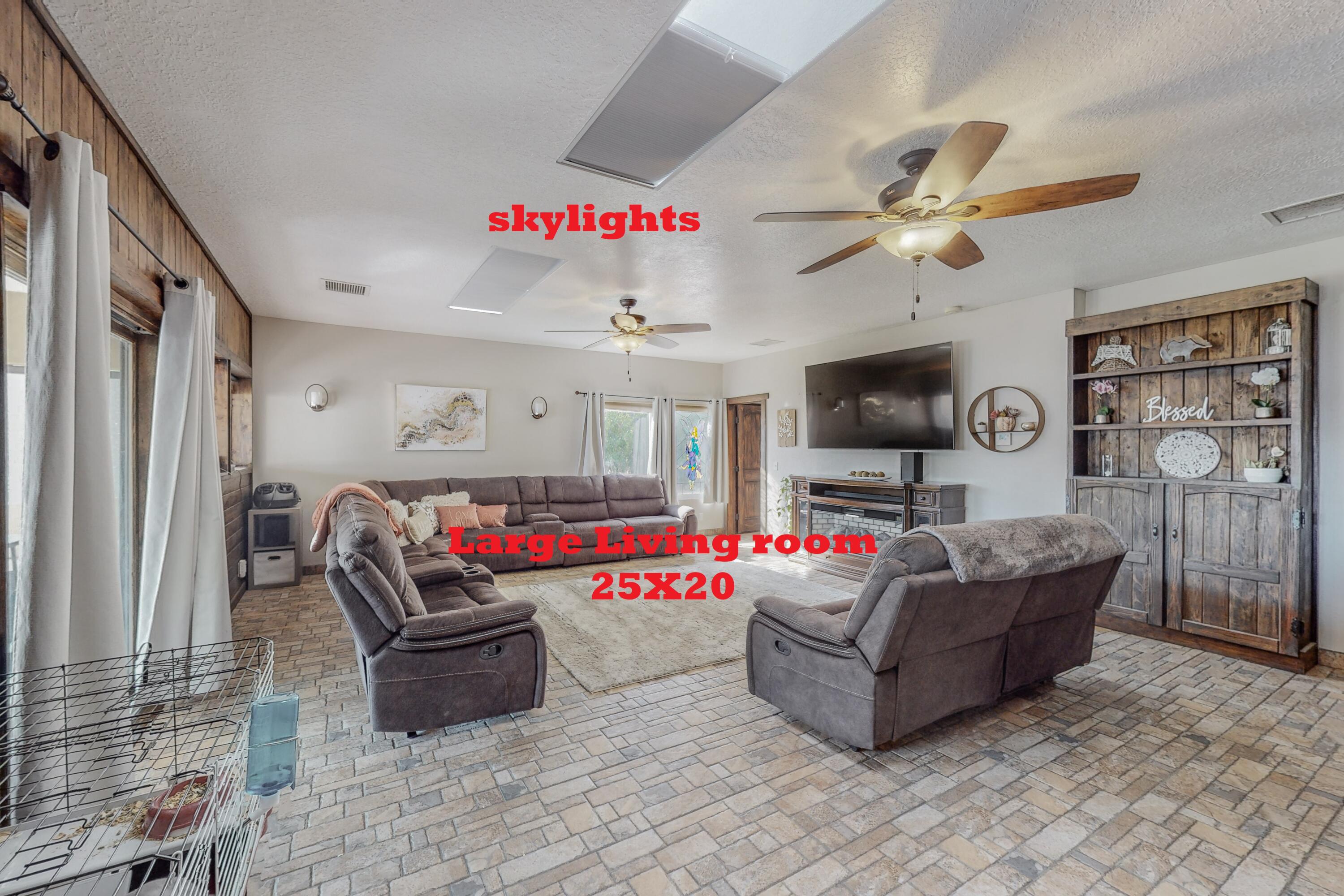 4625 SUNNY Circle SW