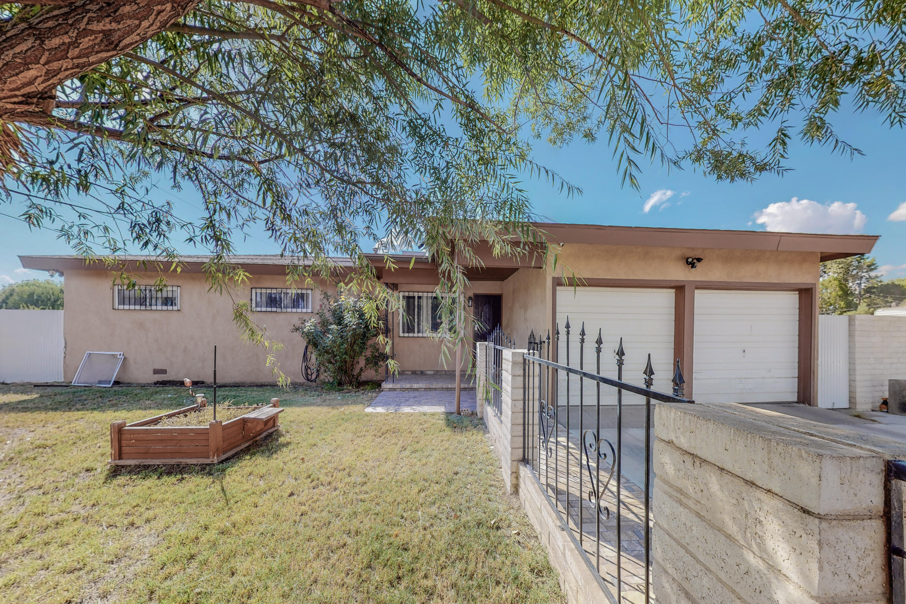 4625 SUNNY Circle SW