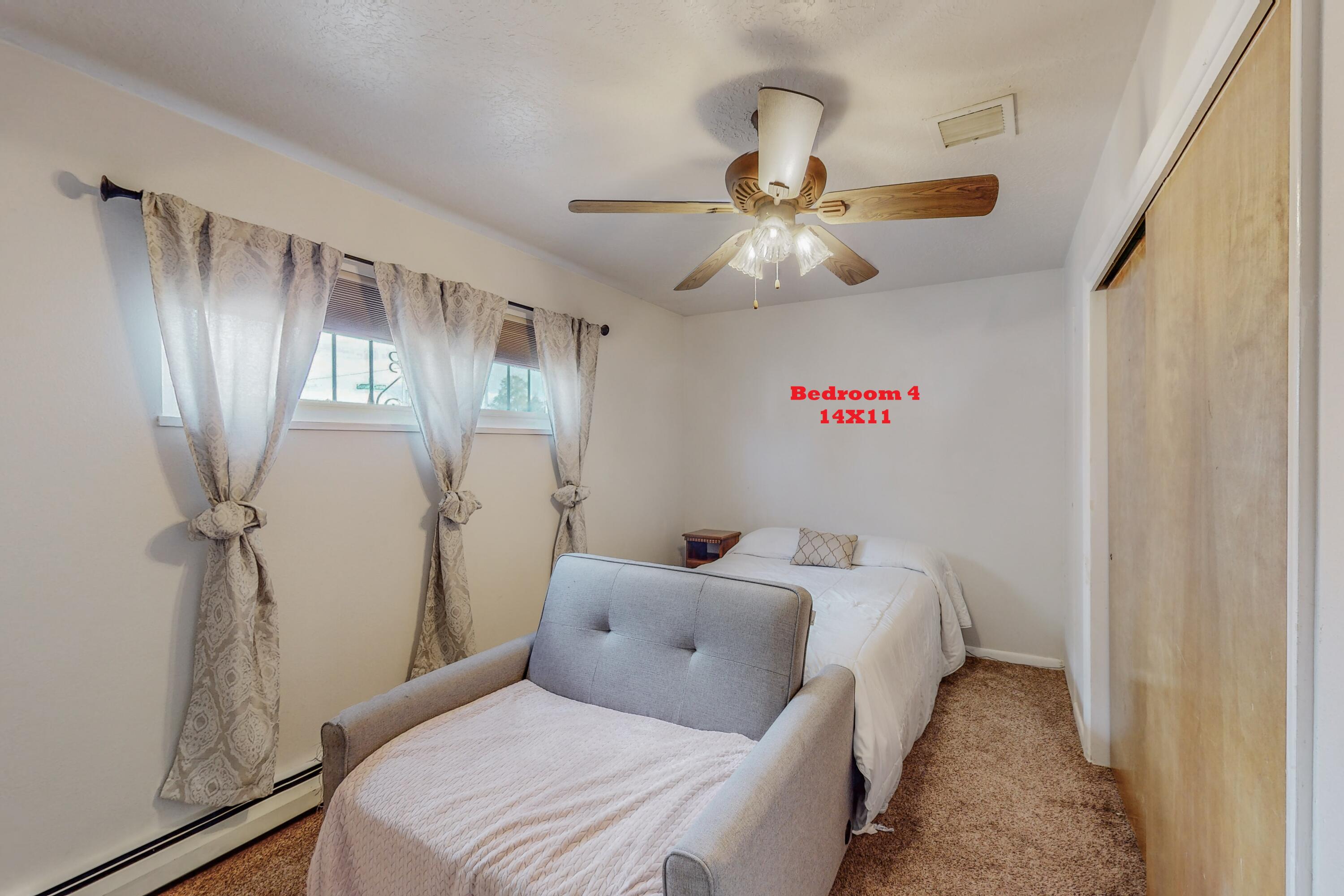 4625 SUNNY Circle SW