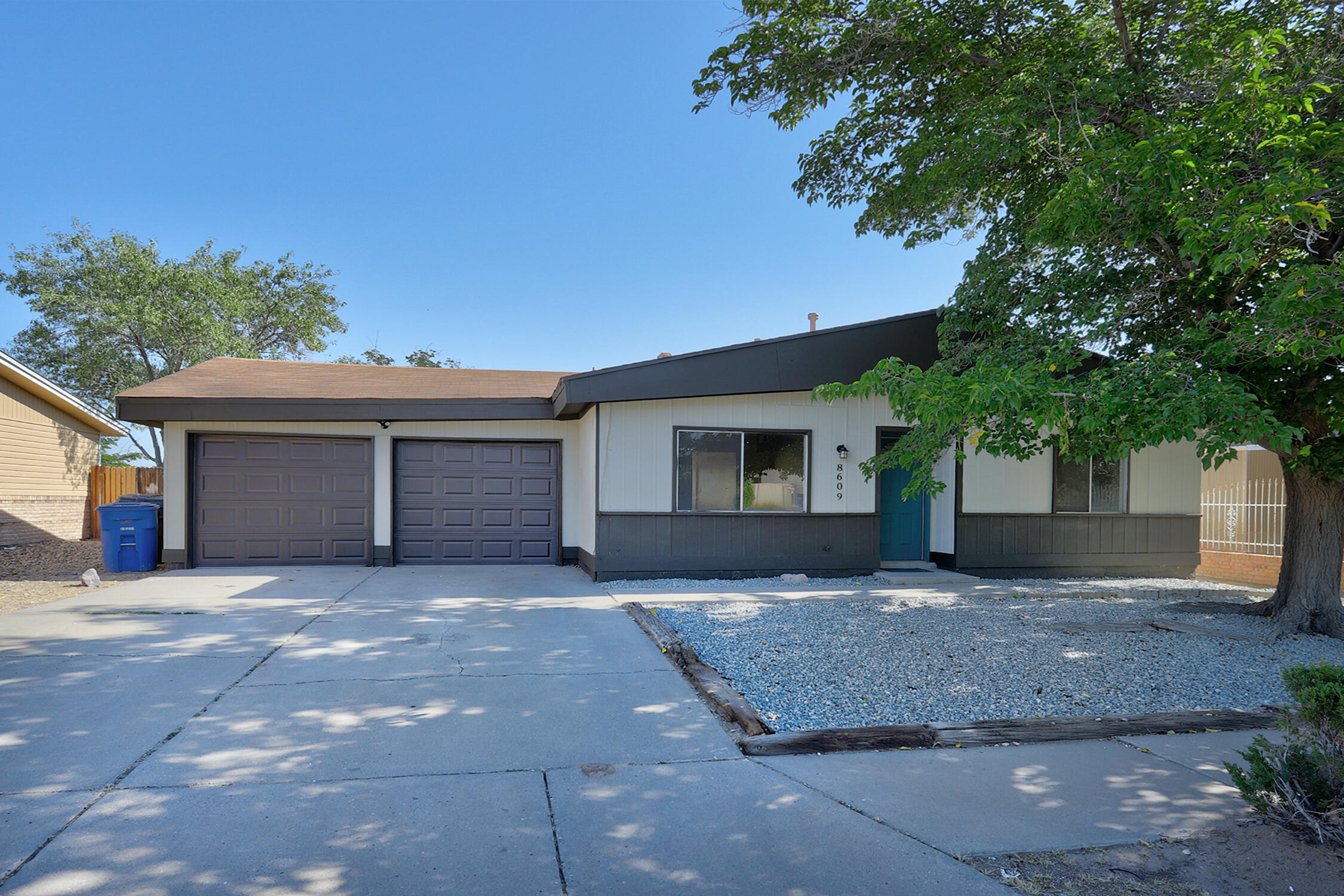 8609 ROBBY Avenue SW