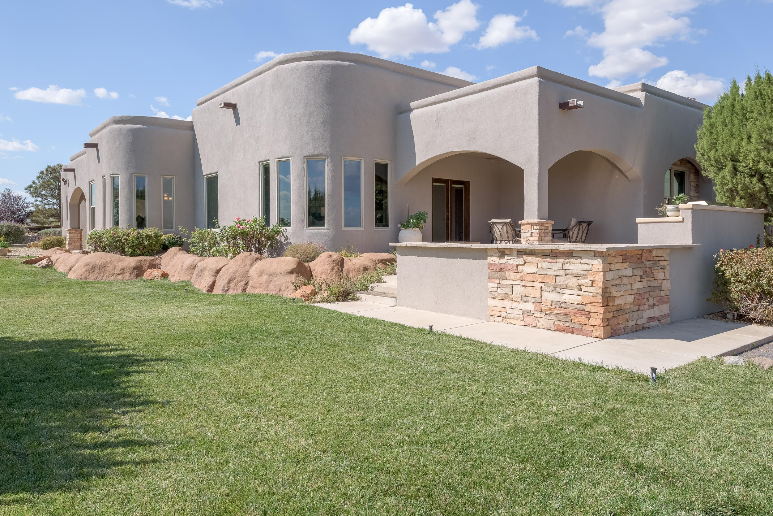5908 COUNT Drive NE