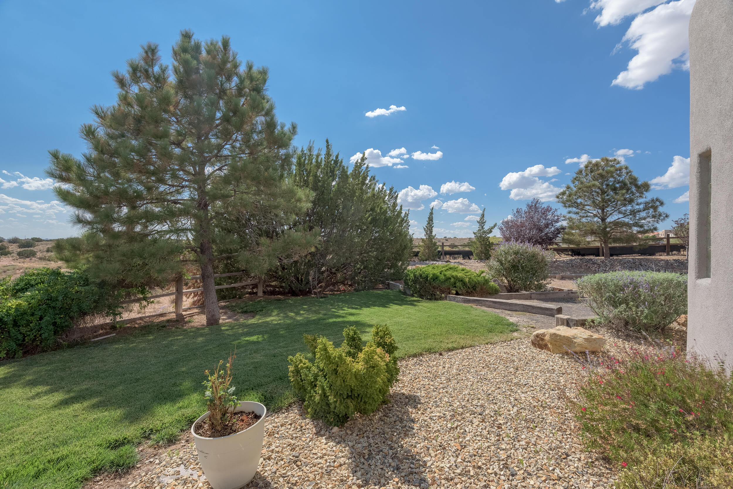 5908 COUNT Drive NE