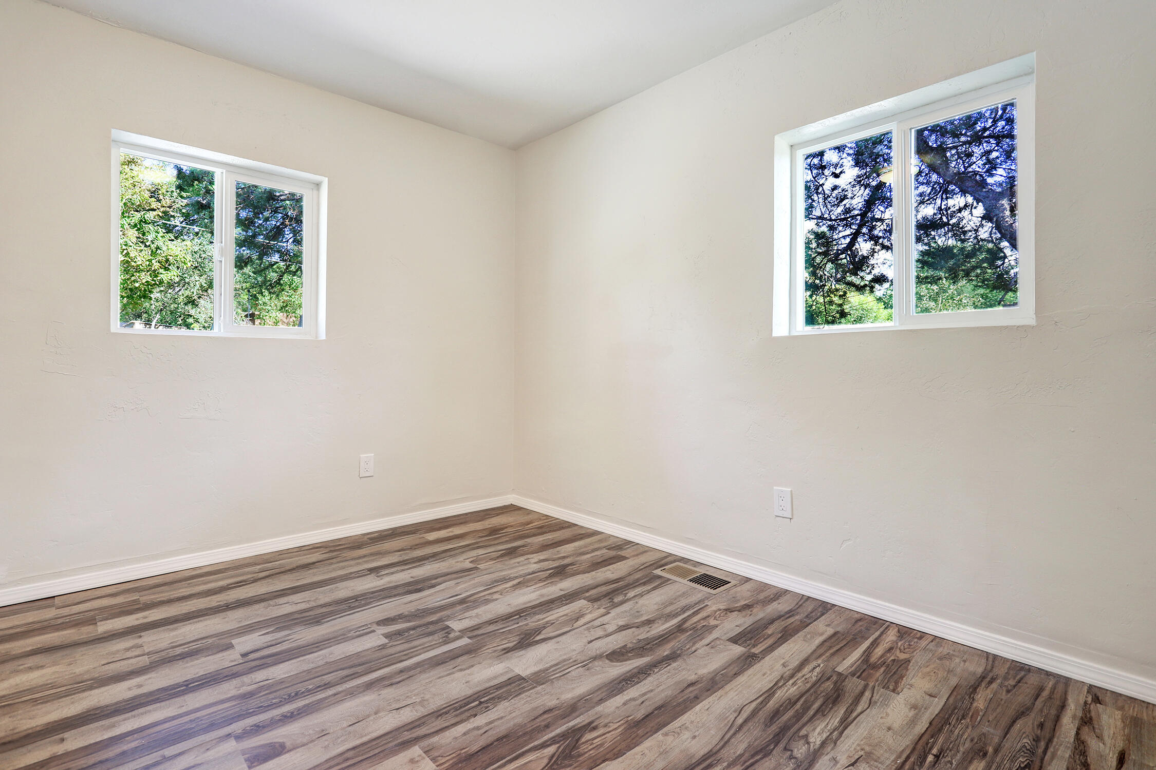 3909 SIMMS Avenue SE