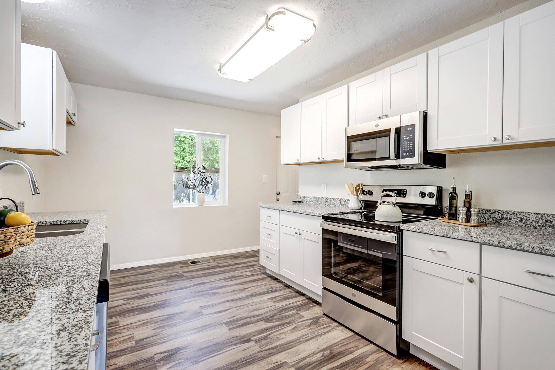 3909 SIMMS Avenue SE