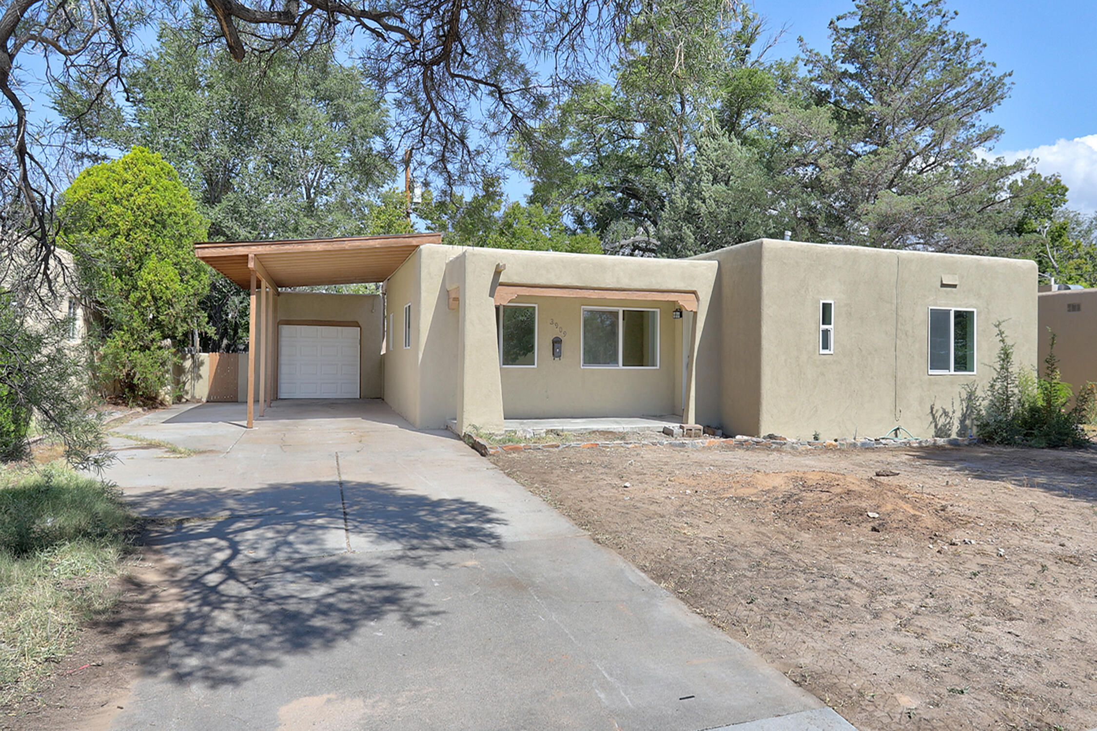 3909 SIMMS Avenue SE