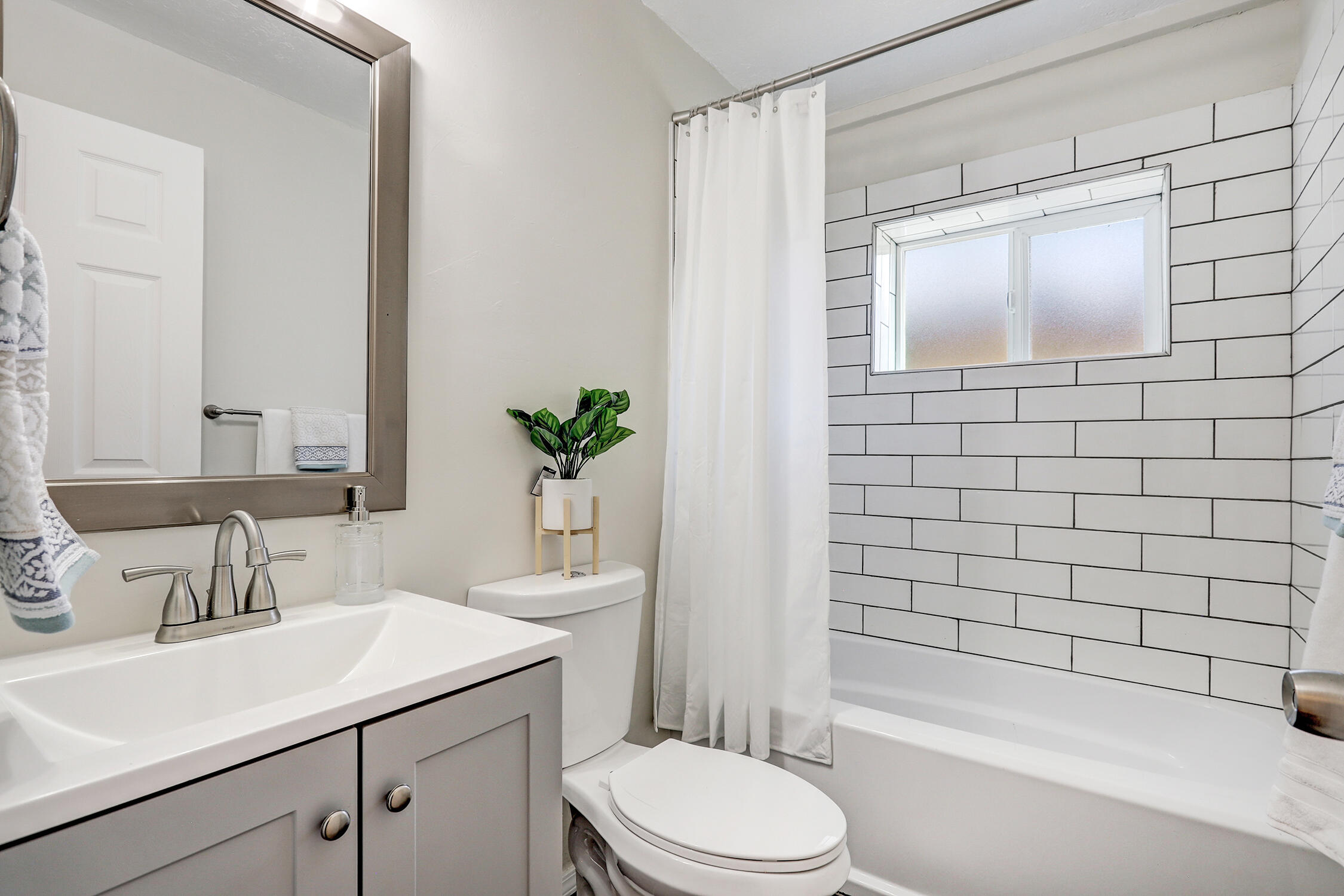 3909 SIMMS Avenue SE