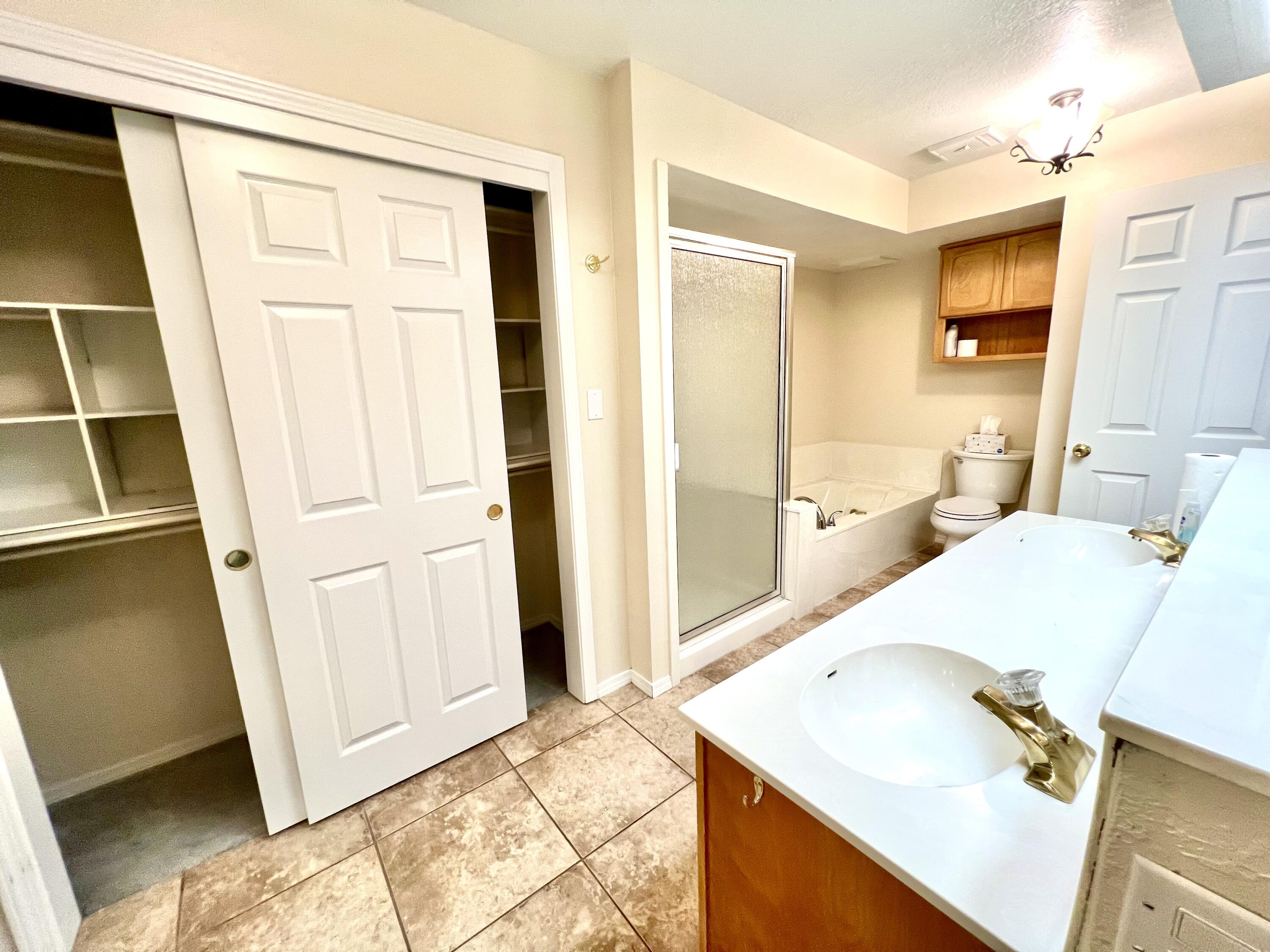 5169 GLENWOOD POINTE Lane NE