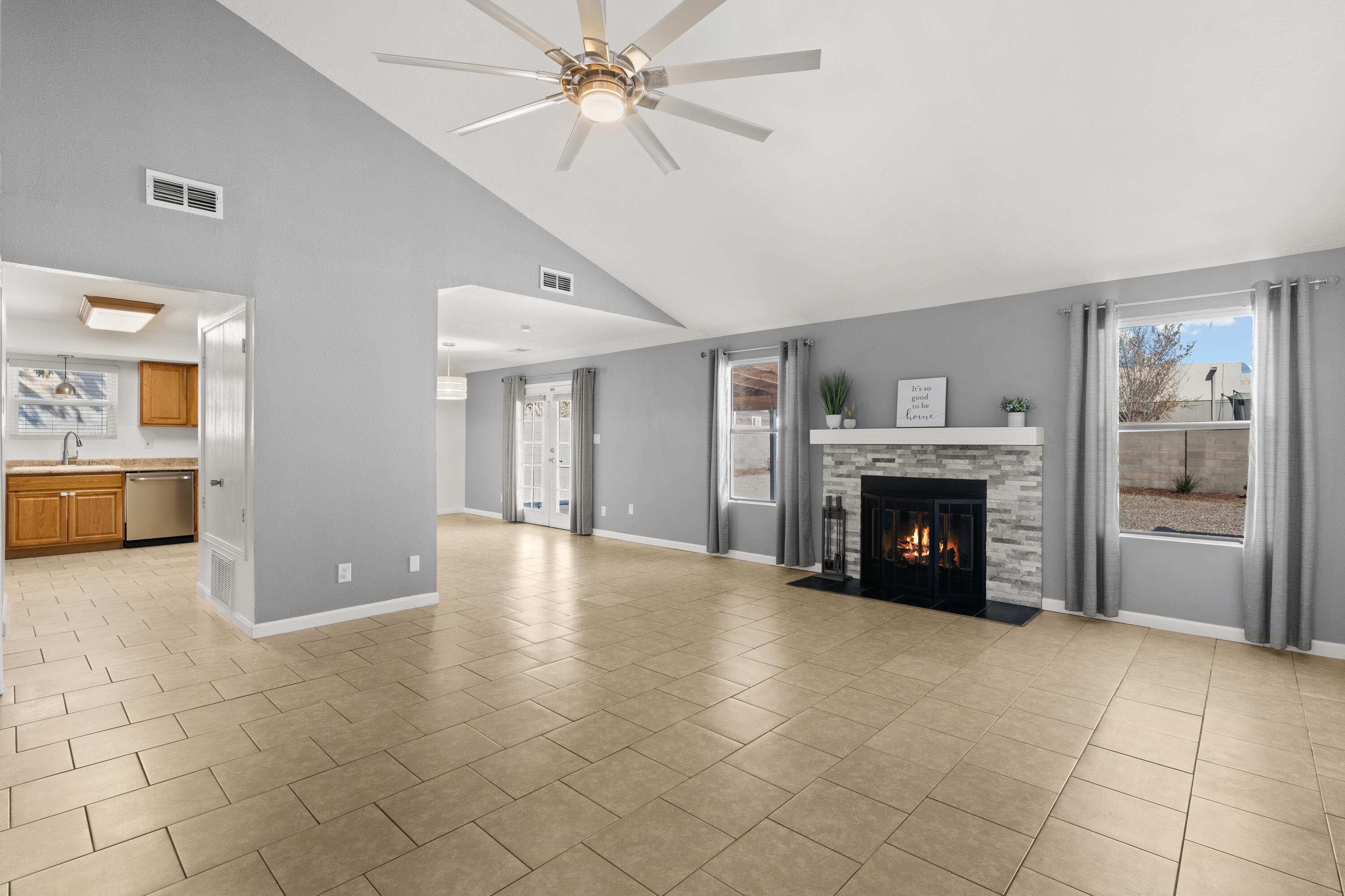 792 STAGECOACH Road SE