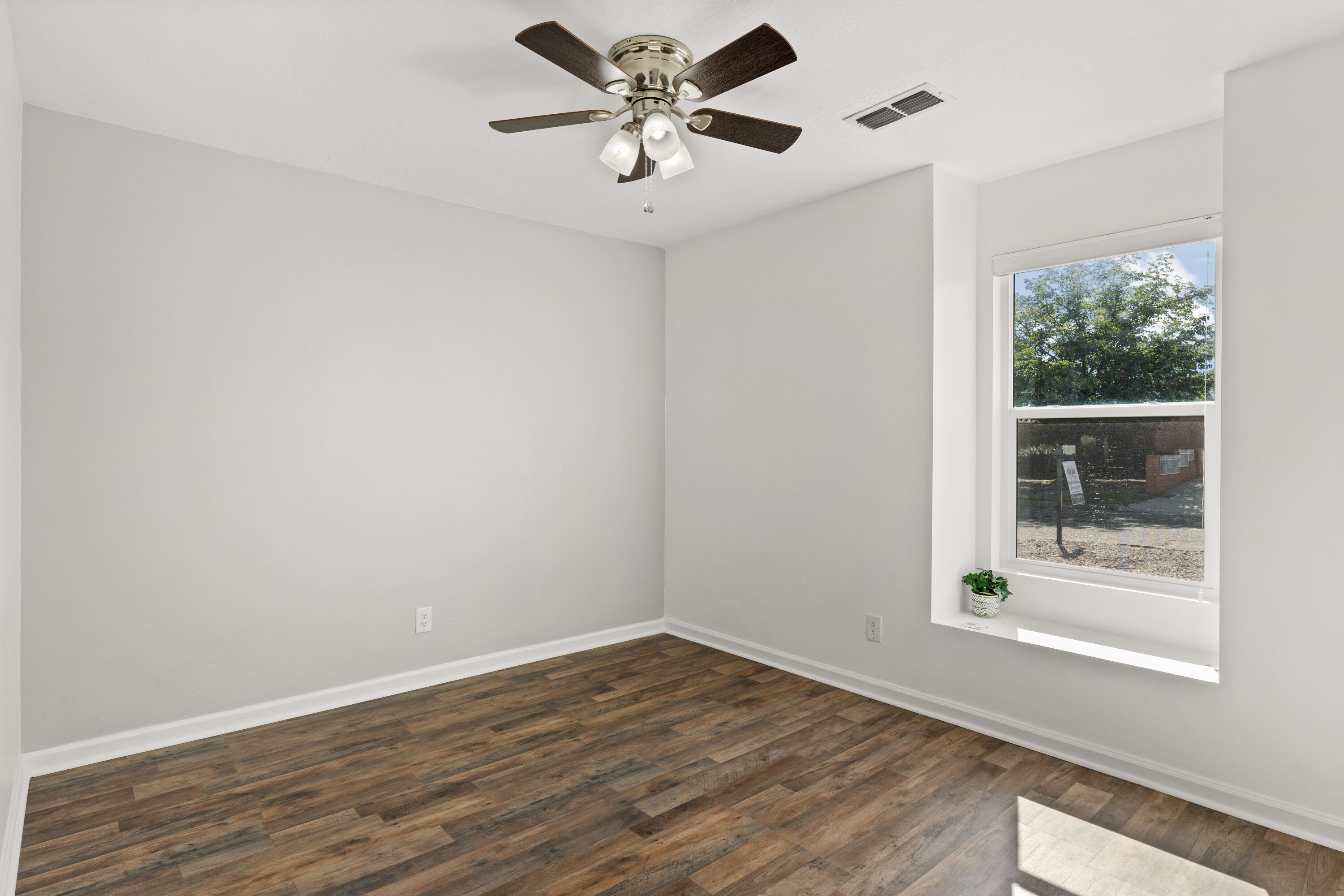 792 STAGECOACH Road SE