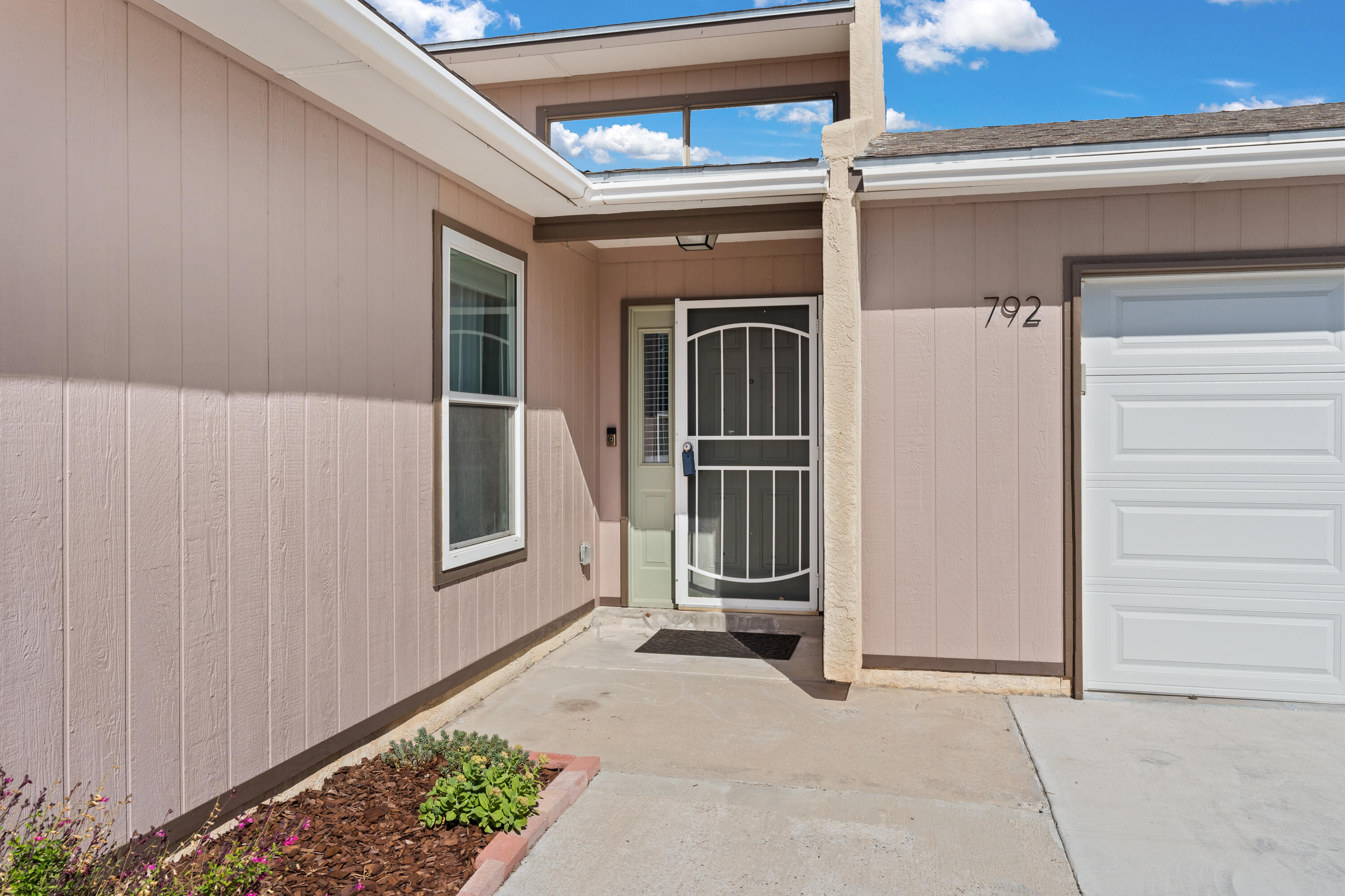792 STAGECOACH Road SE