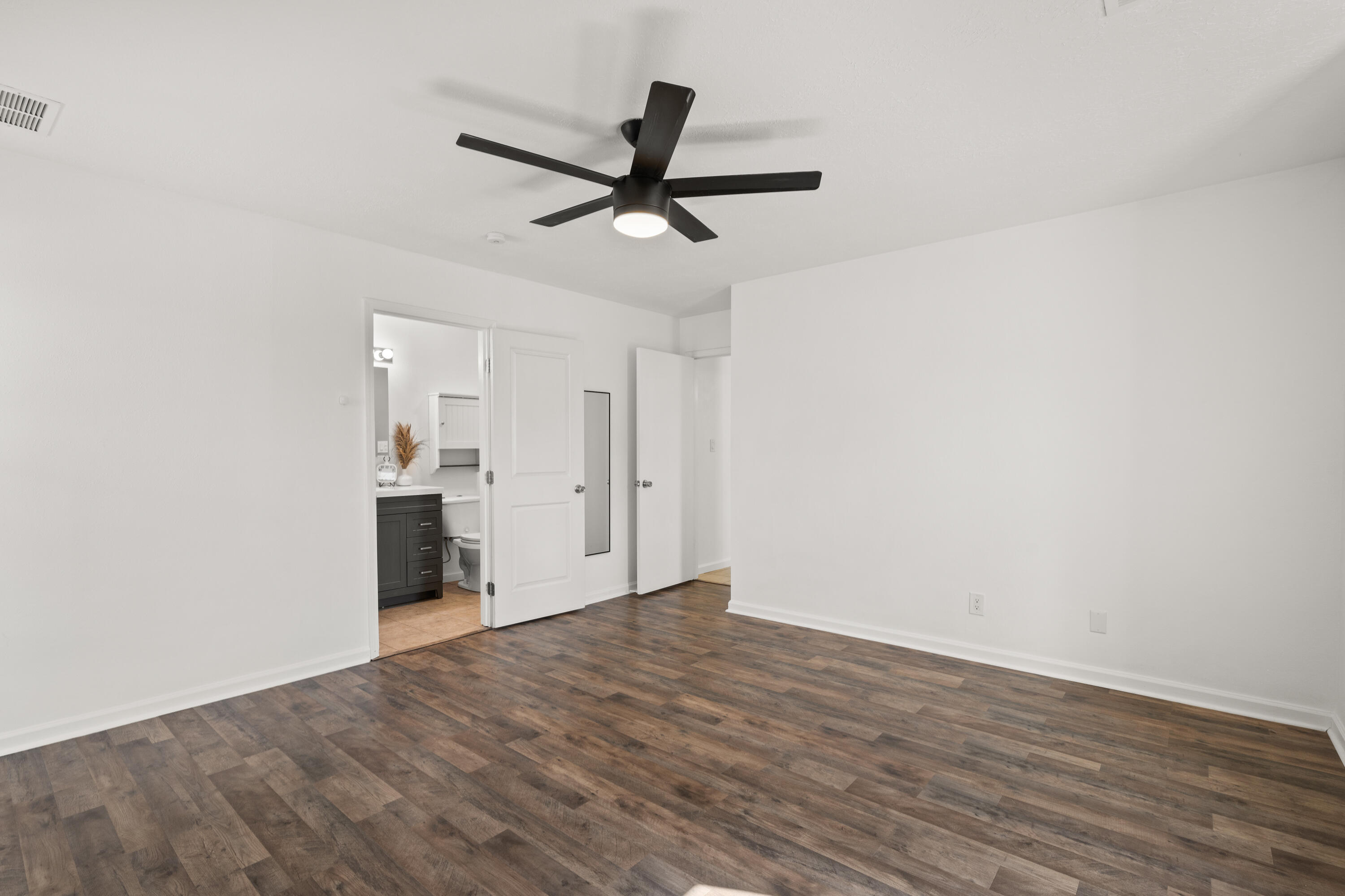 792 STAGECOACH Road SE