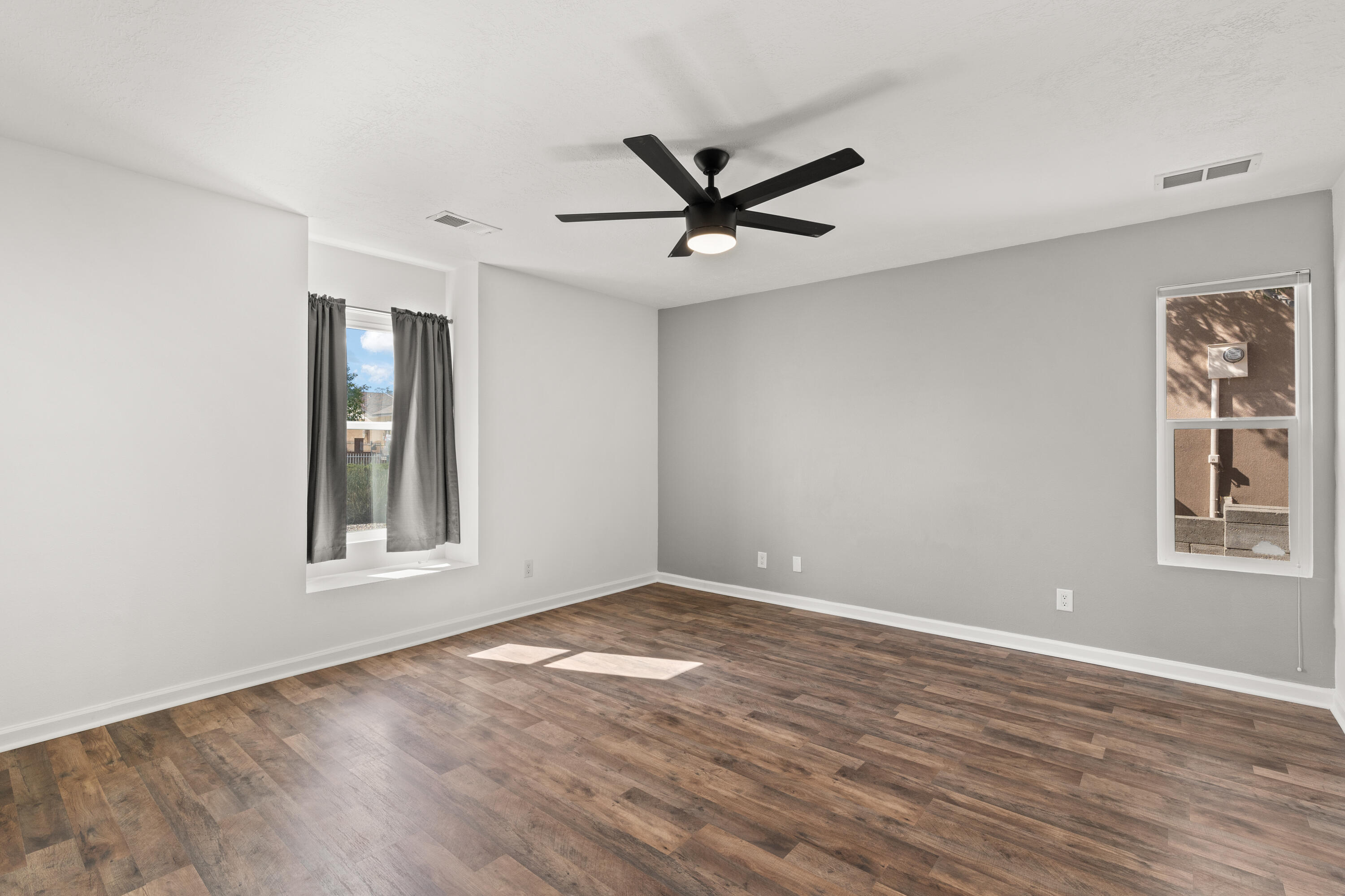 792 STAGECOACH Road SE