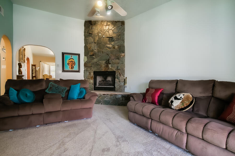 701 LOS POBLANOS RANCH Road NW