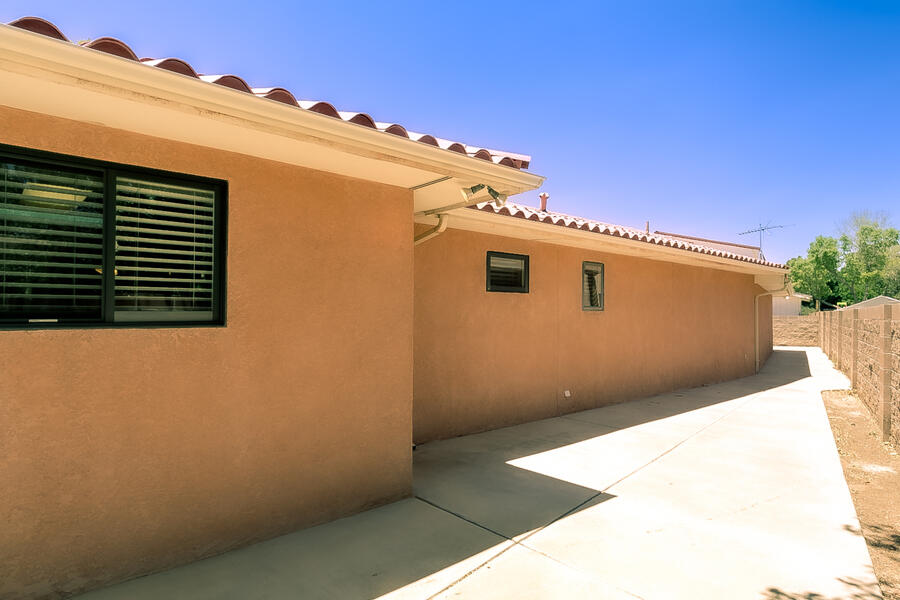 701 LOS POBLANOS RANCH Road NW
