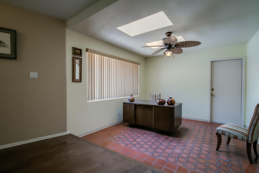 701 LOS POBLANOS RANCH Road NW