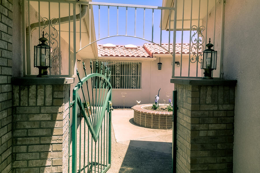 701 LOS POBLANOS RANCH Road NW