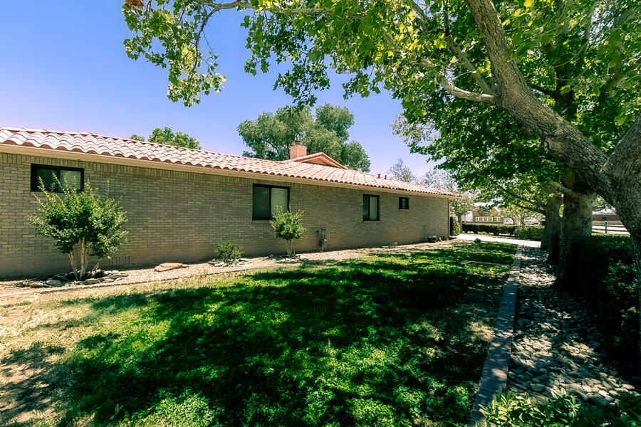 701 LOS POBLANOS RANCH Road NW