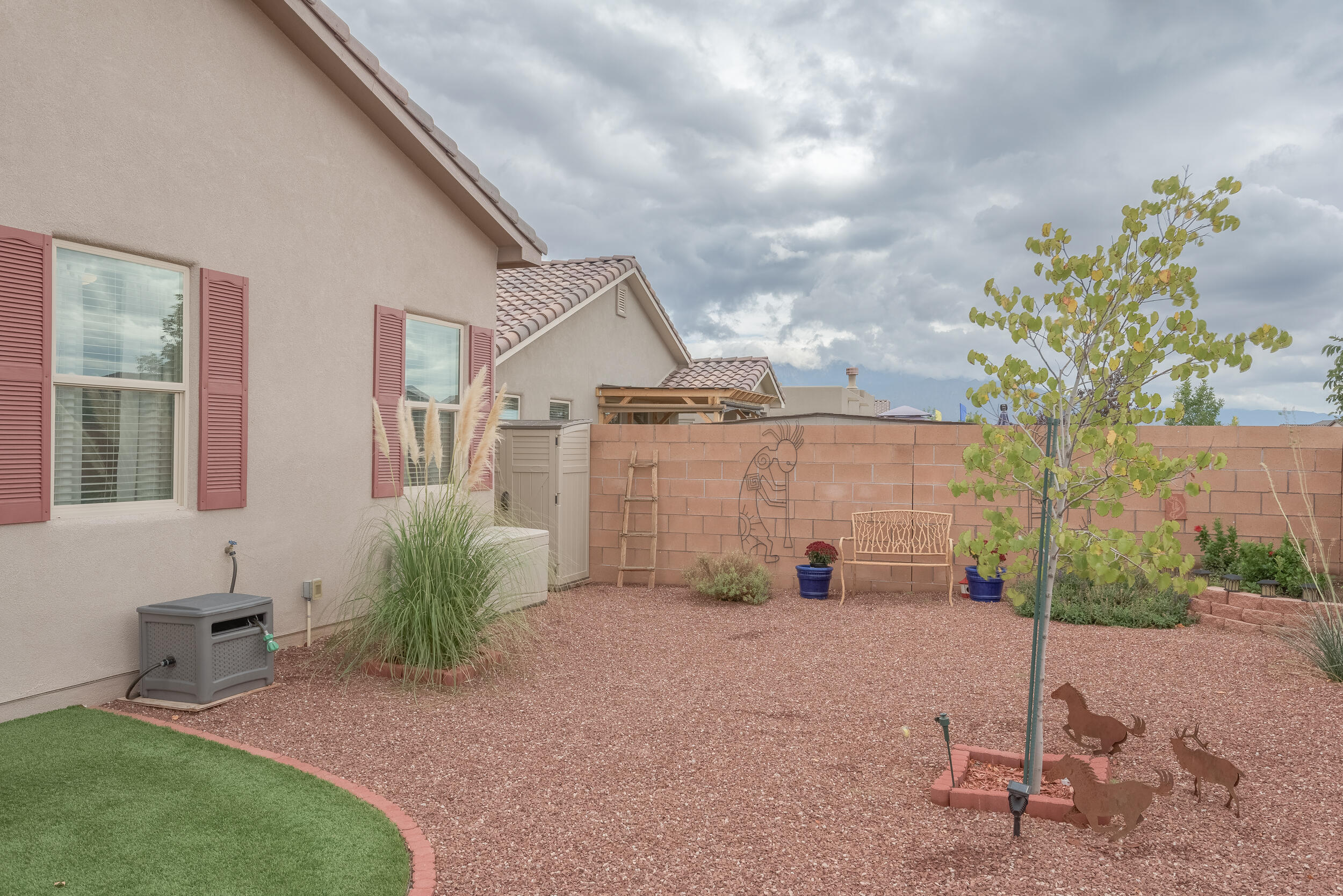 4081 MOUNTAIN TRAIL Loop NE