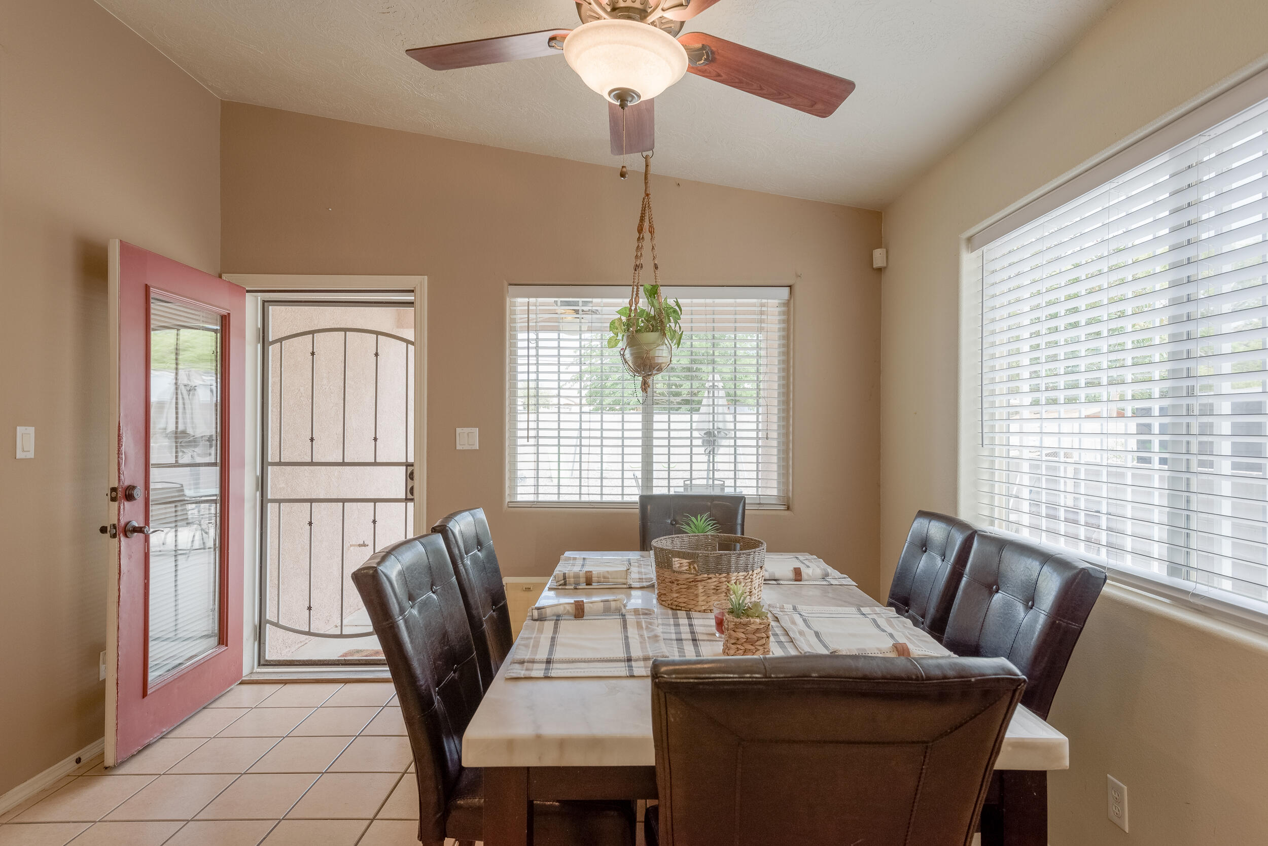 6815 CALLE CIELO SW