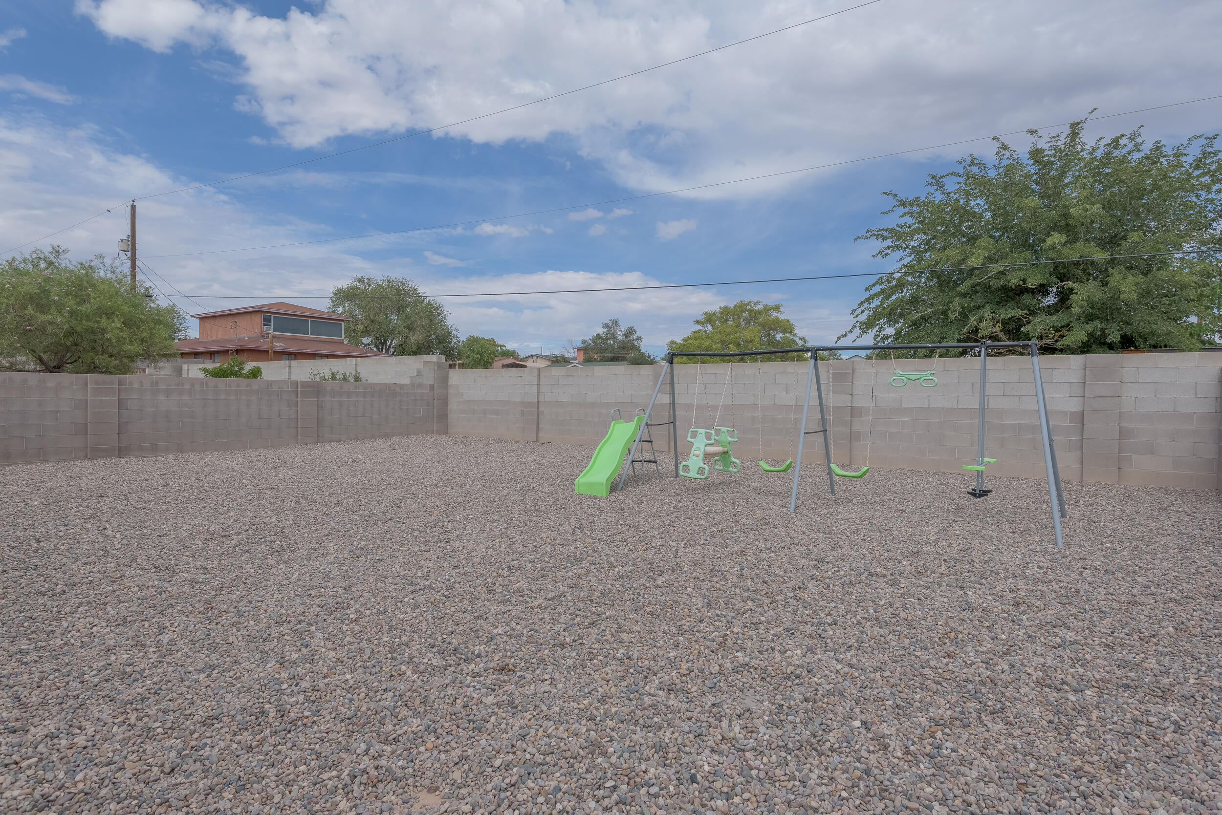 6815 CALLE CIELO SW