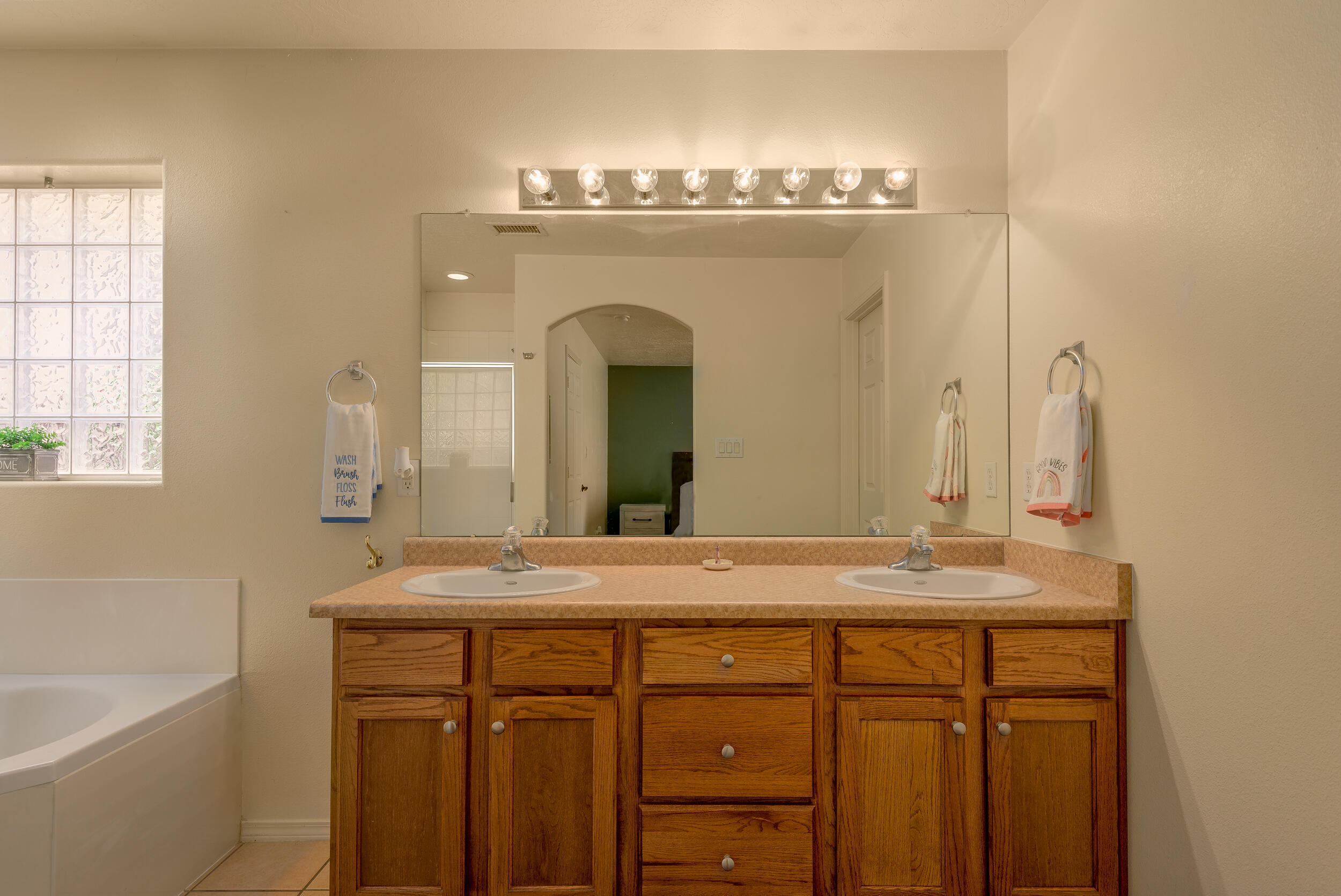 6815 CALLE CIELO SW