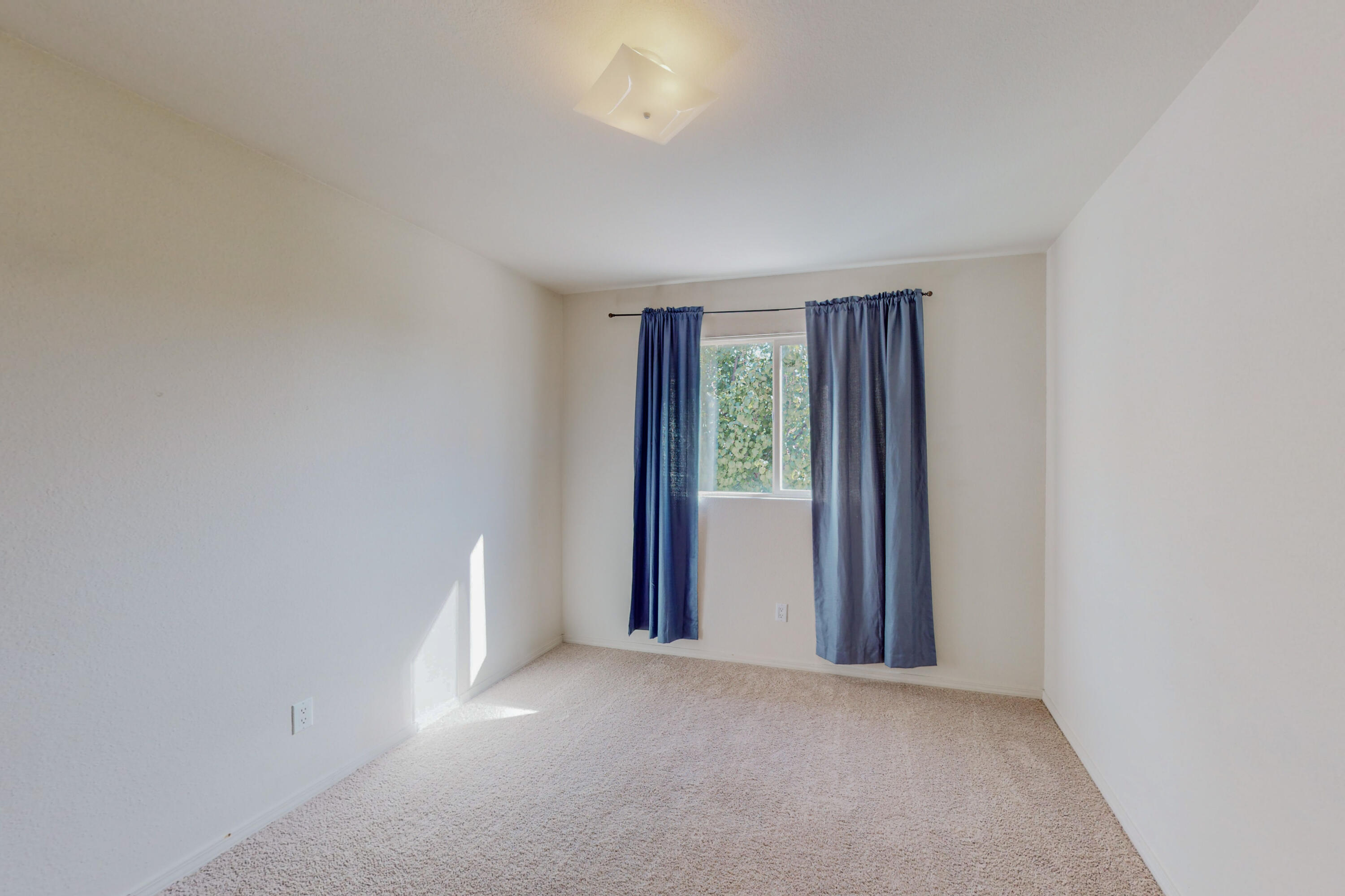 7151 DEER CANYON Avenue NE