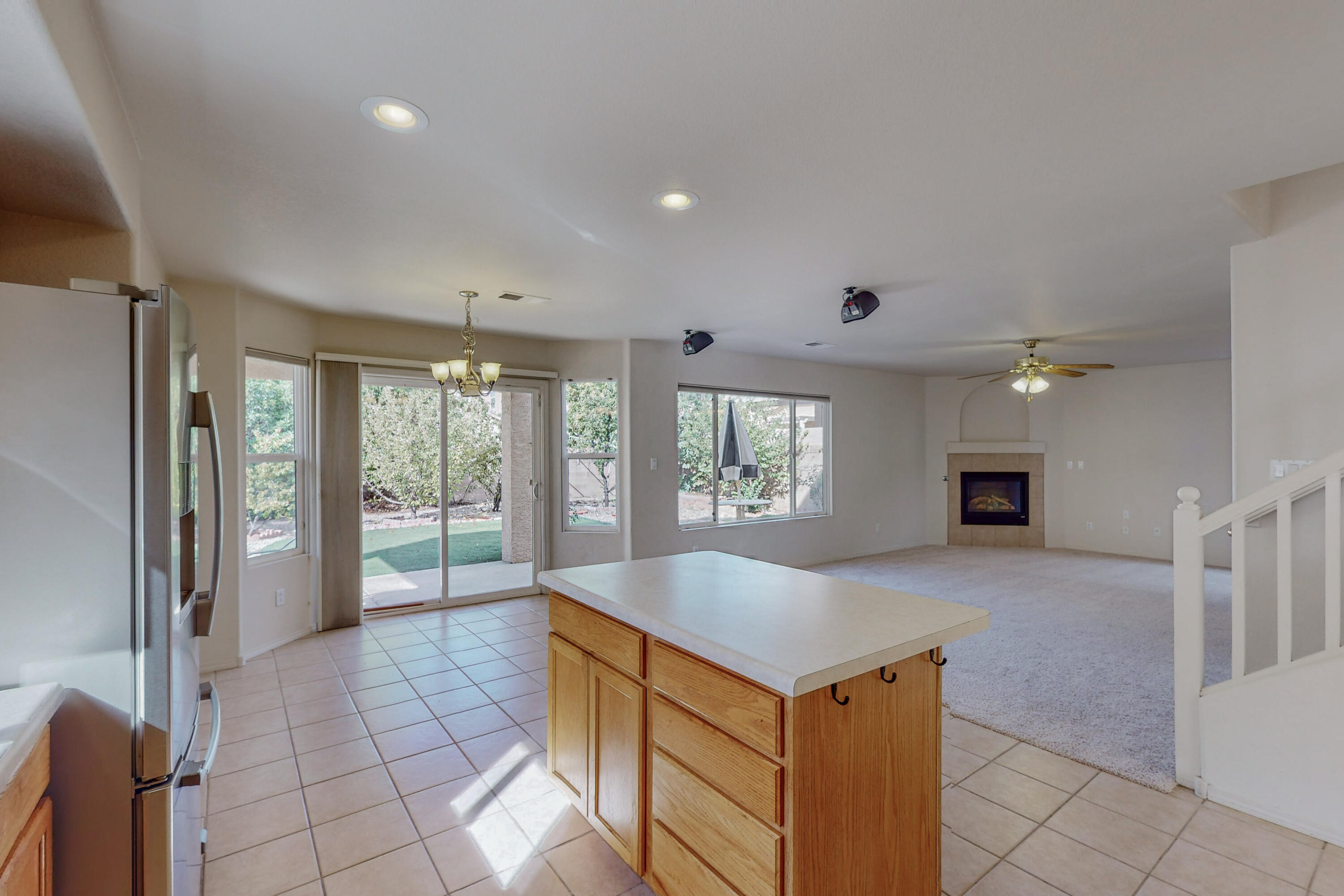 7151 DEER CANYON Avenue NE