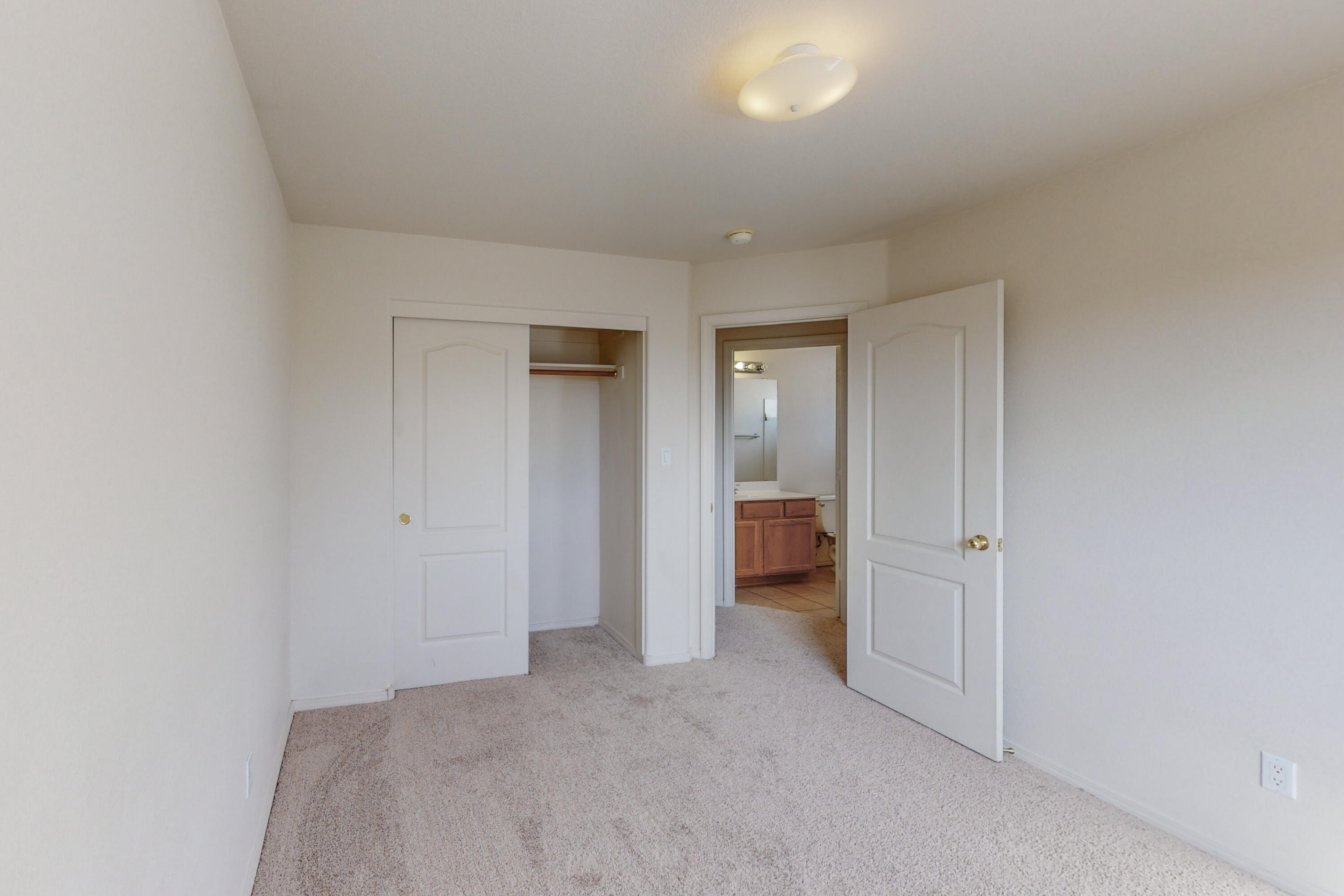 7151 DEER CANYON Avenue NE