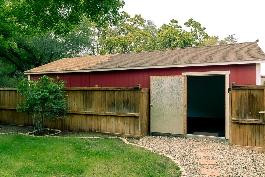 10 APPLEWOOD Lane NW