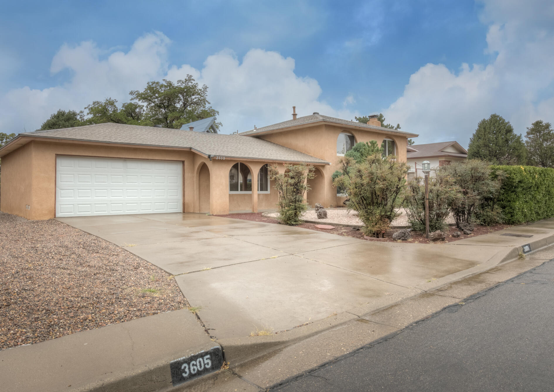 3605 YOSEMITE Drive NE