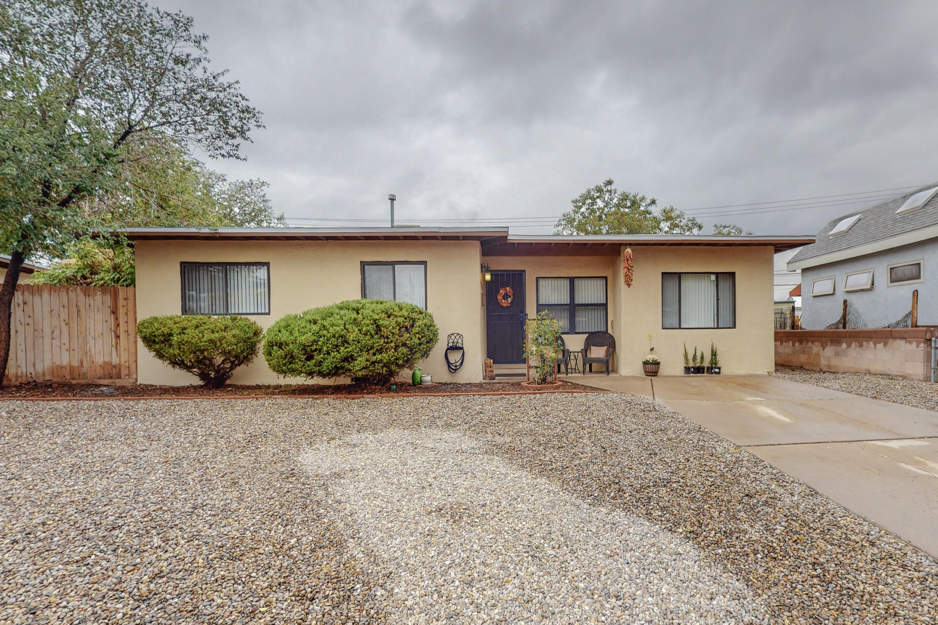 3702 JEANNE Court NE