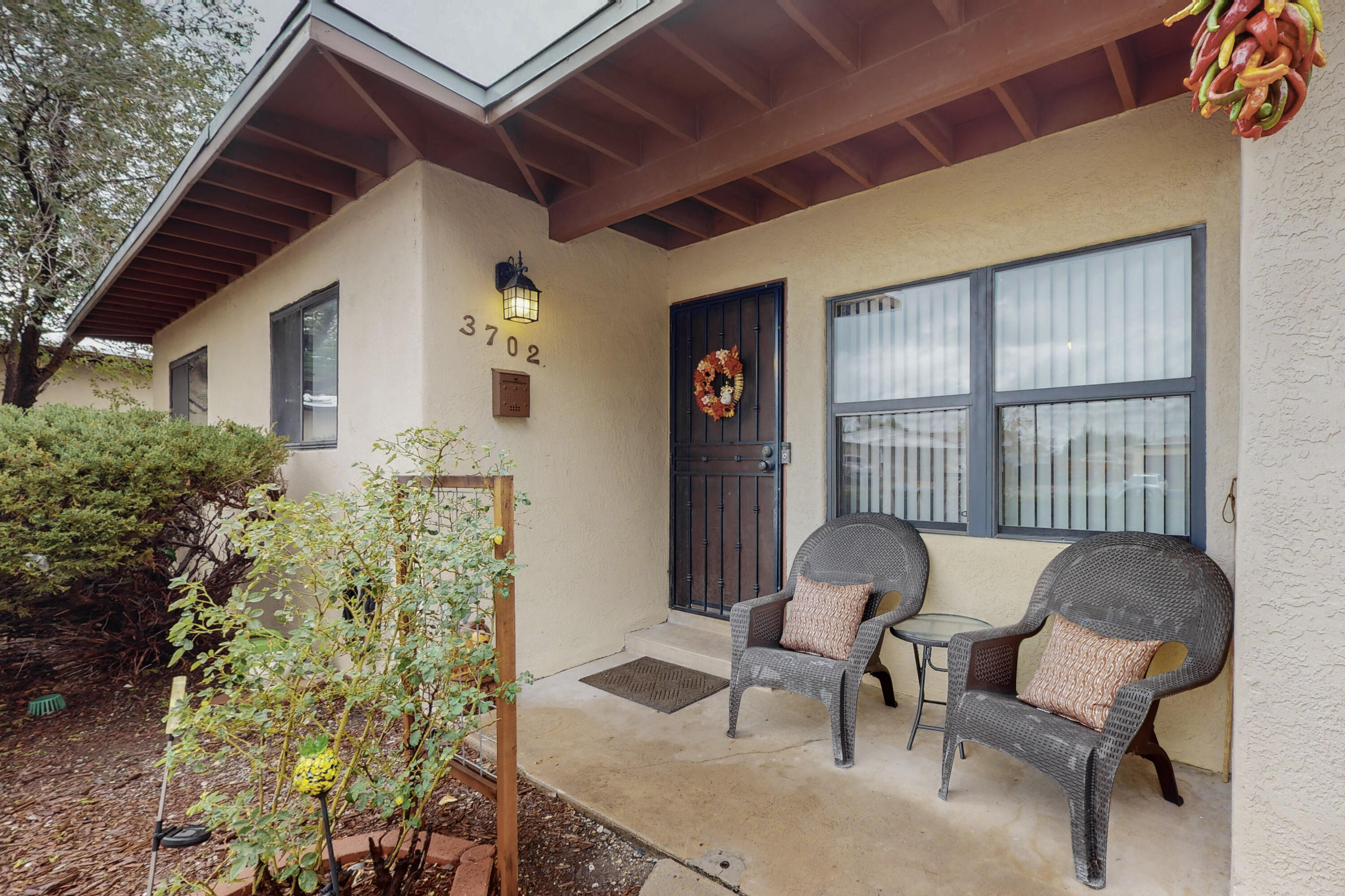 3702 JEANNE Court NE
