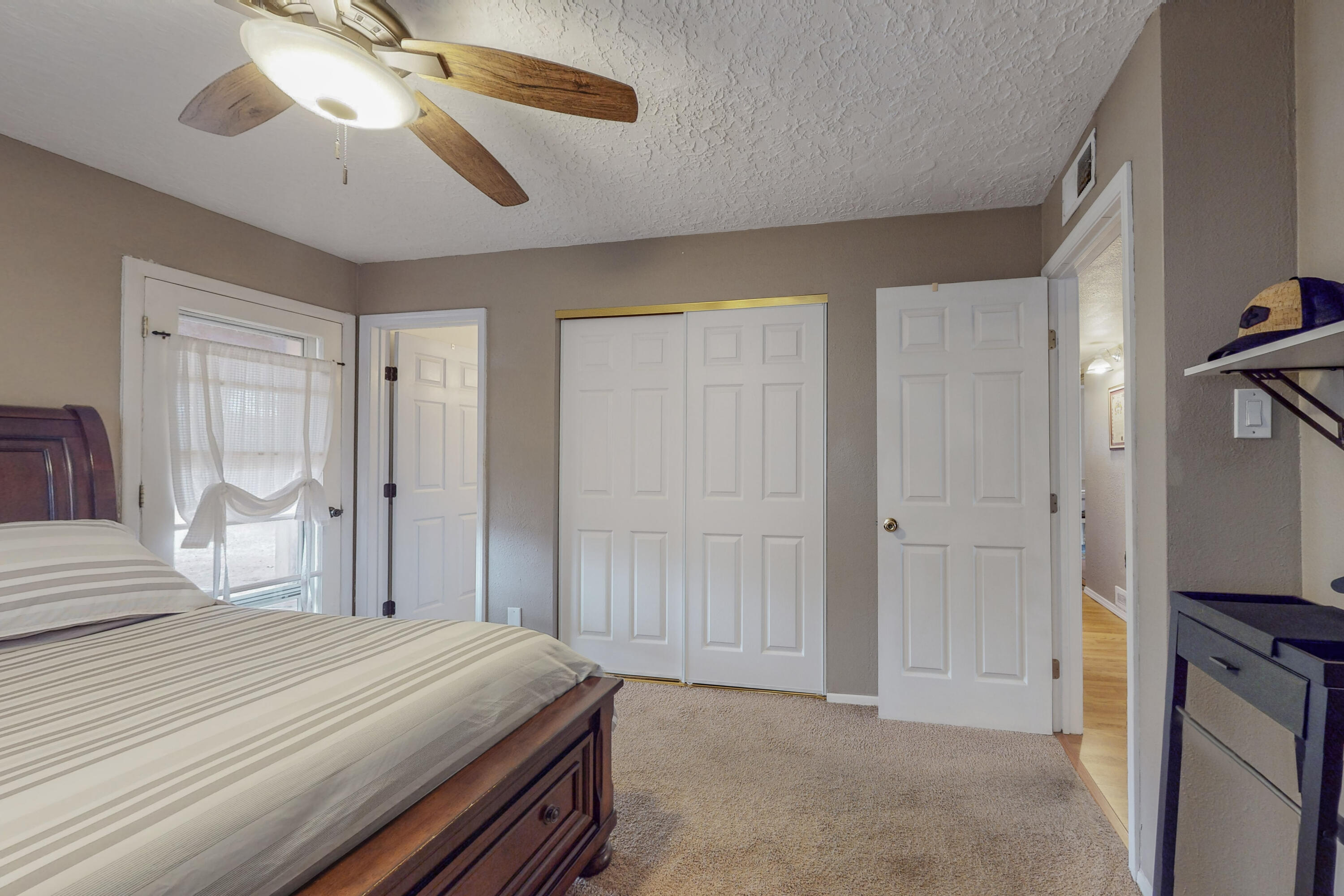 3702 JEANNE Court NE