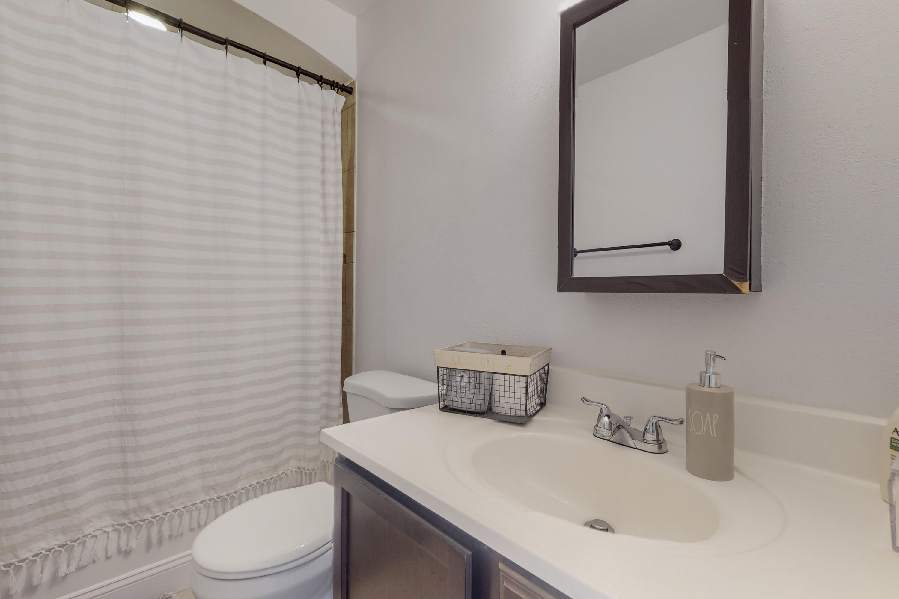 3702 JEANNE Court NE