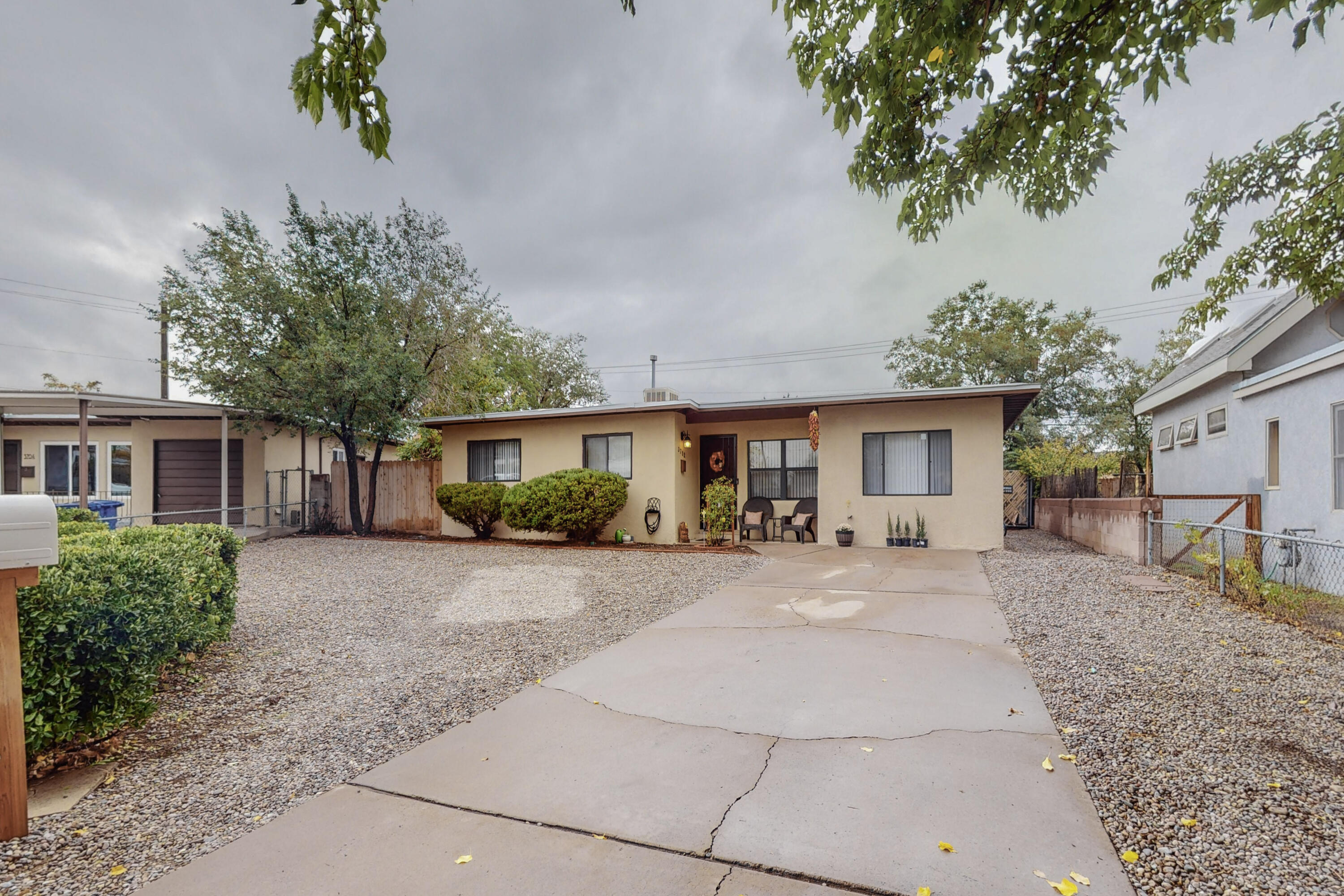 3702 JEANNE Court NE