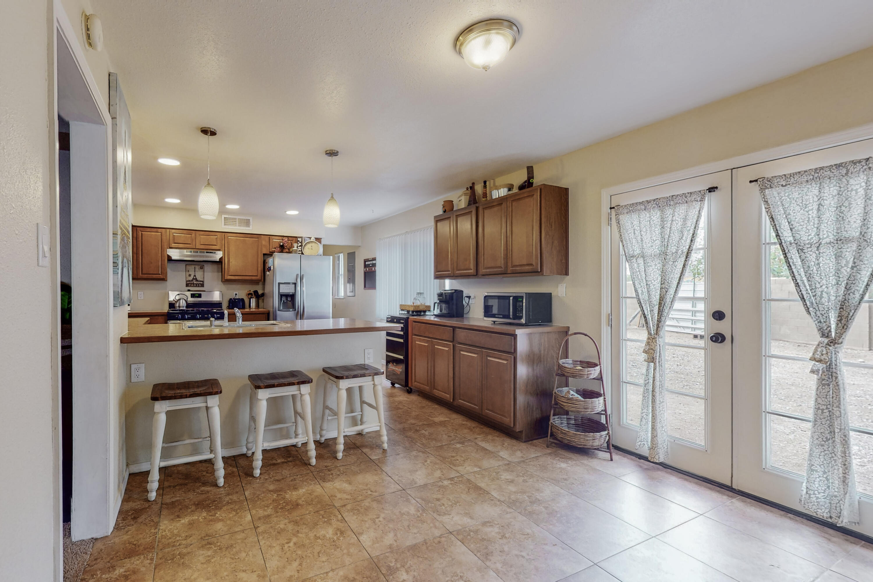 3702 JEANNE Court NE