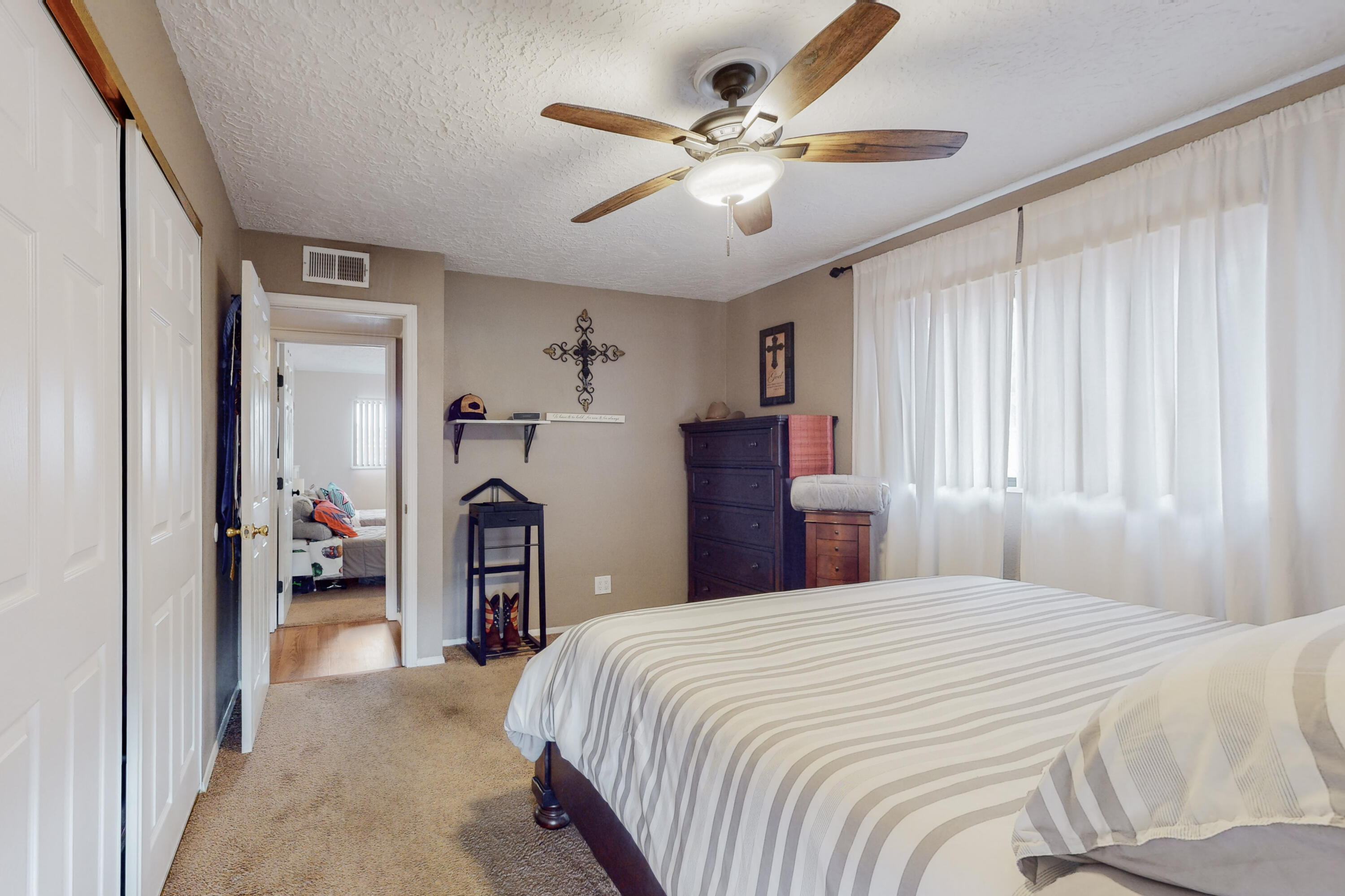 3702 JEANNE Court NE