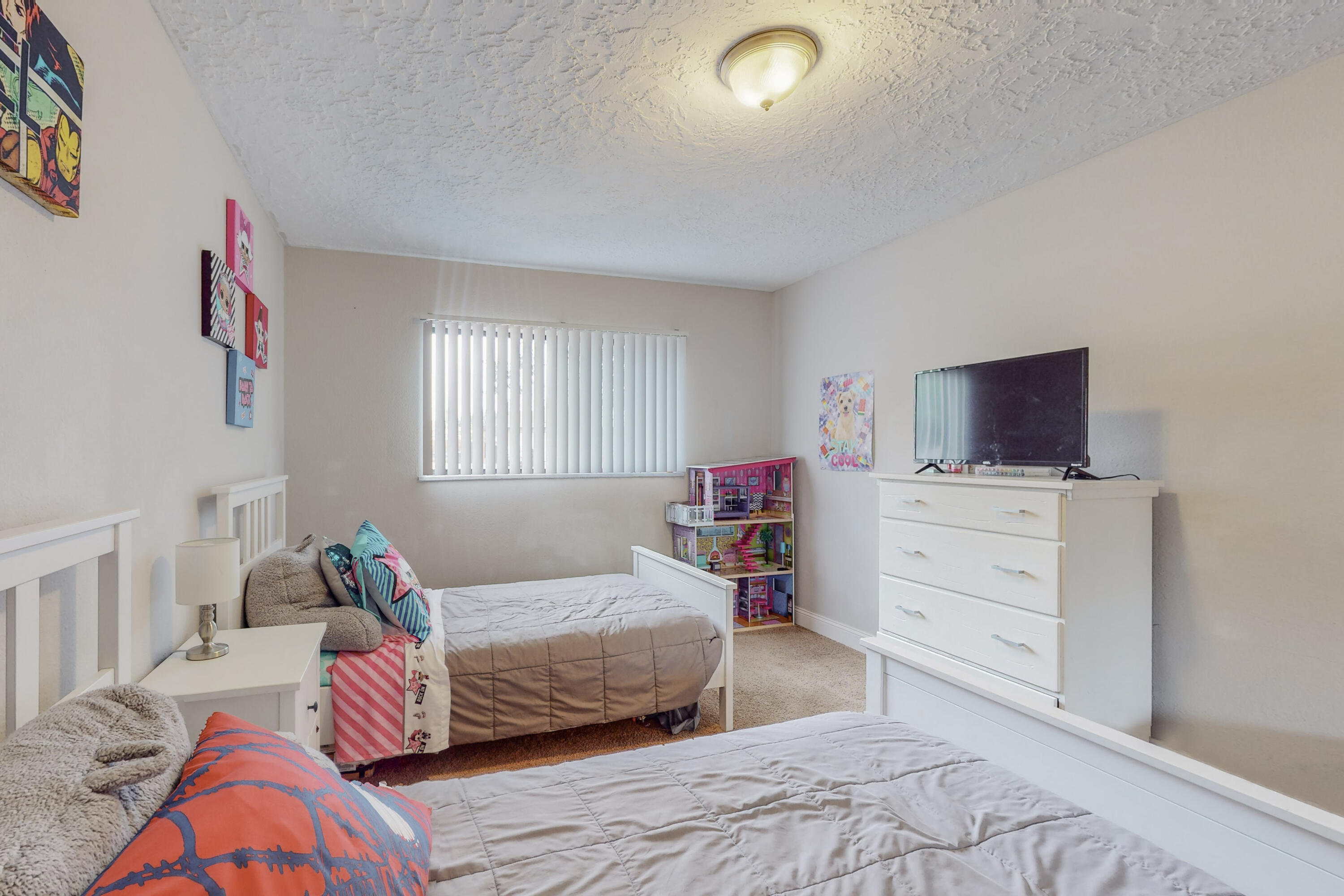 3702 JEANNE Court NE