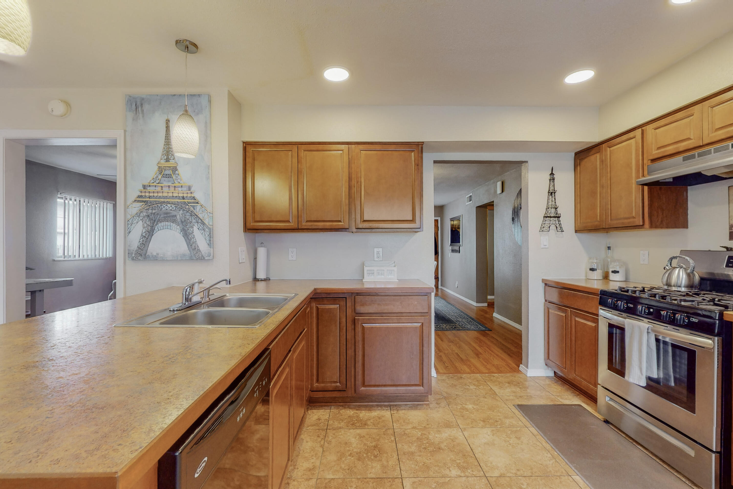 3702 JEANNE Court NE
