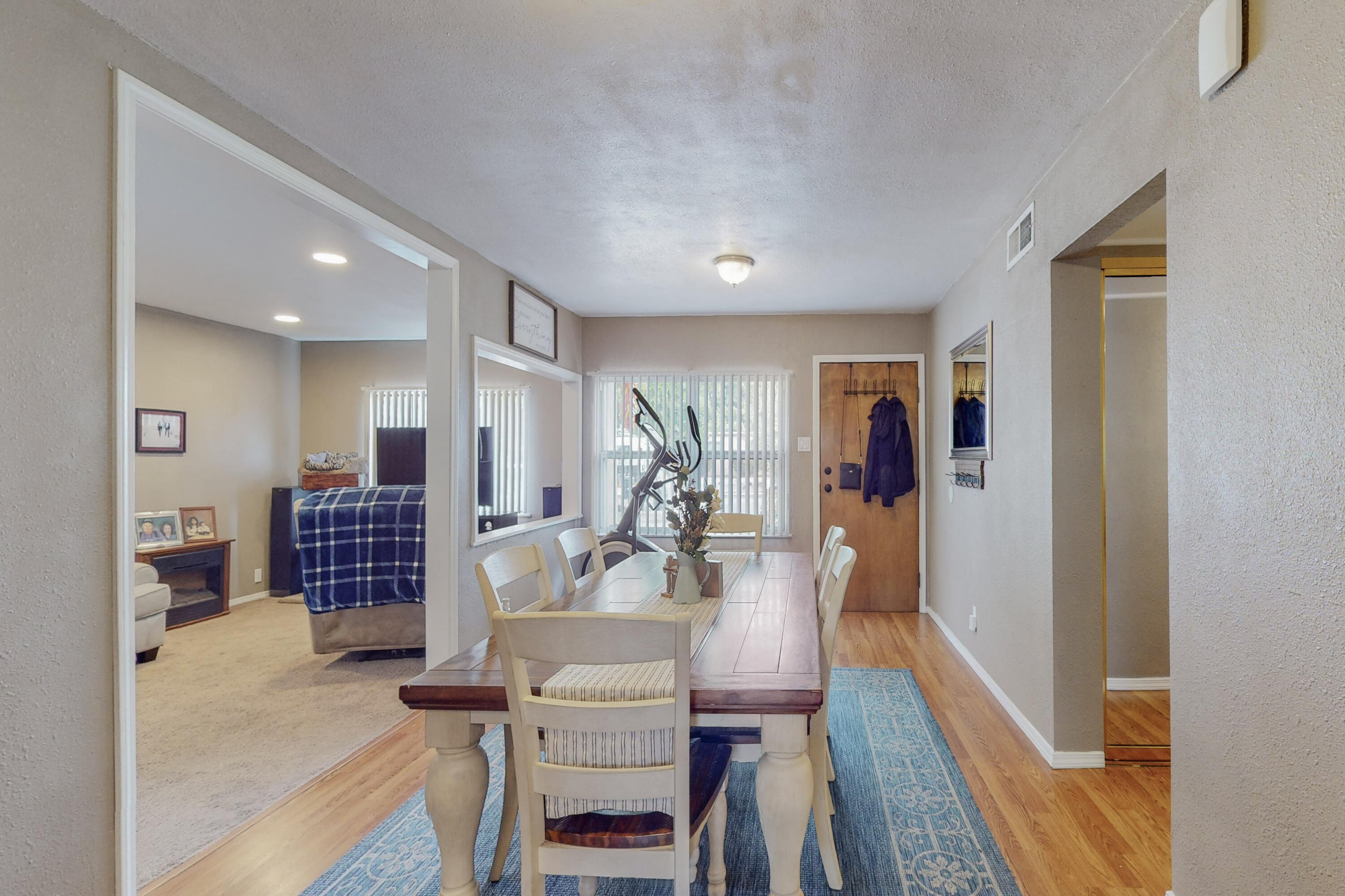 3702 JEANNE Court NE