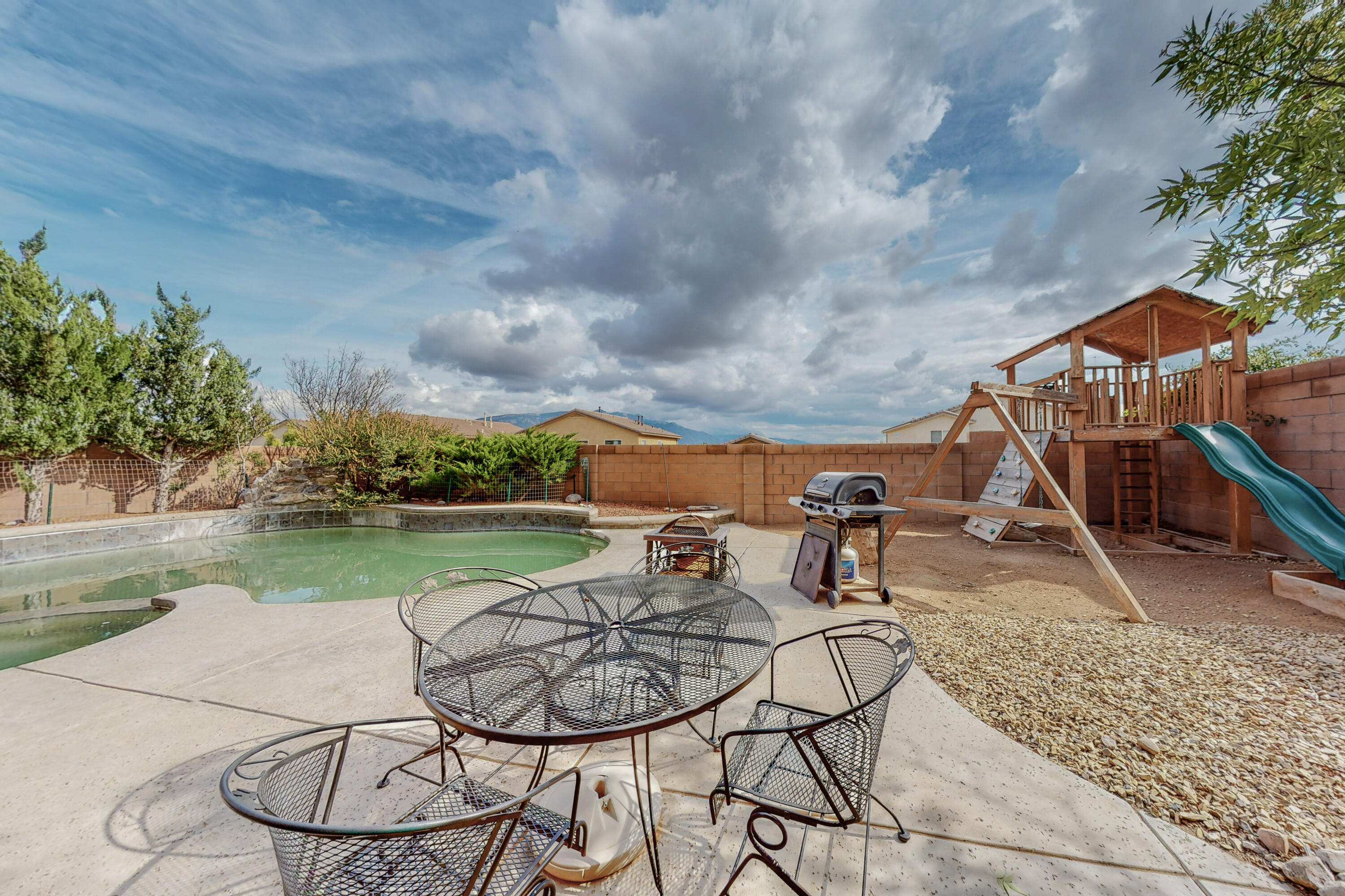 7109 FAIRBANKS Drive NE